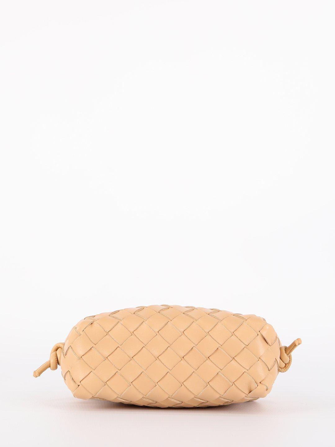 BEIGE BOTTEGA VENETA MINI LOOP CAMERA BAG (680254V1G11)