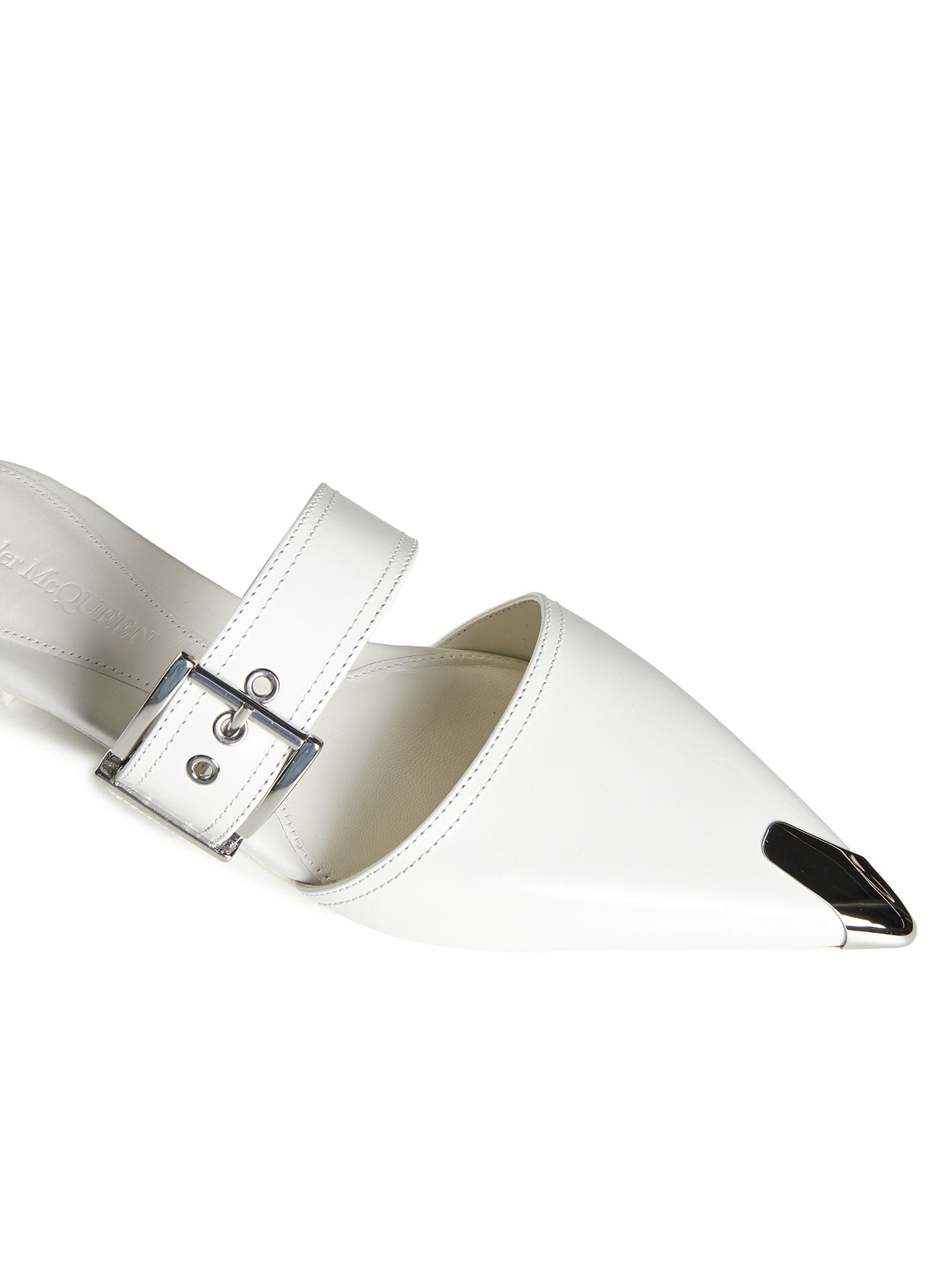 【送料&関税込】Alexander McQueen Ivory punk Flat Sandals Alexander McQueen Ivory 'punk' Flat Sandals | italist