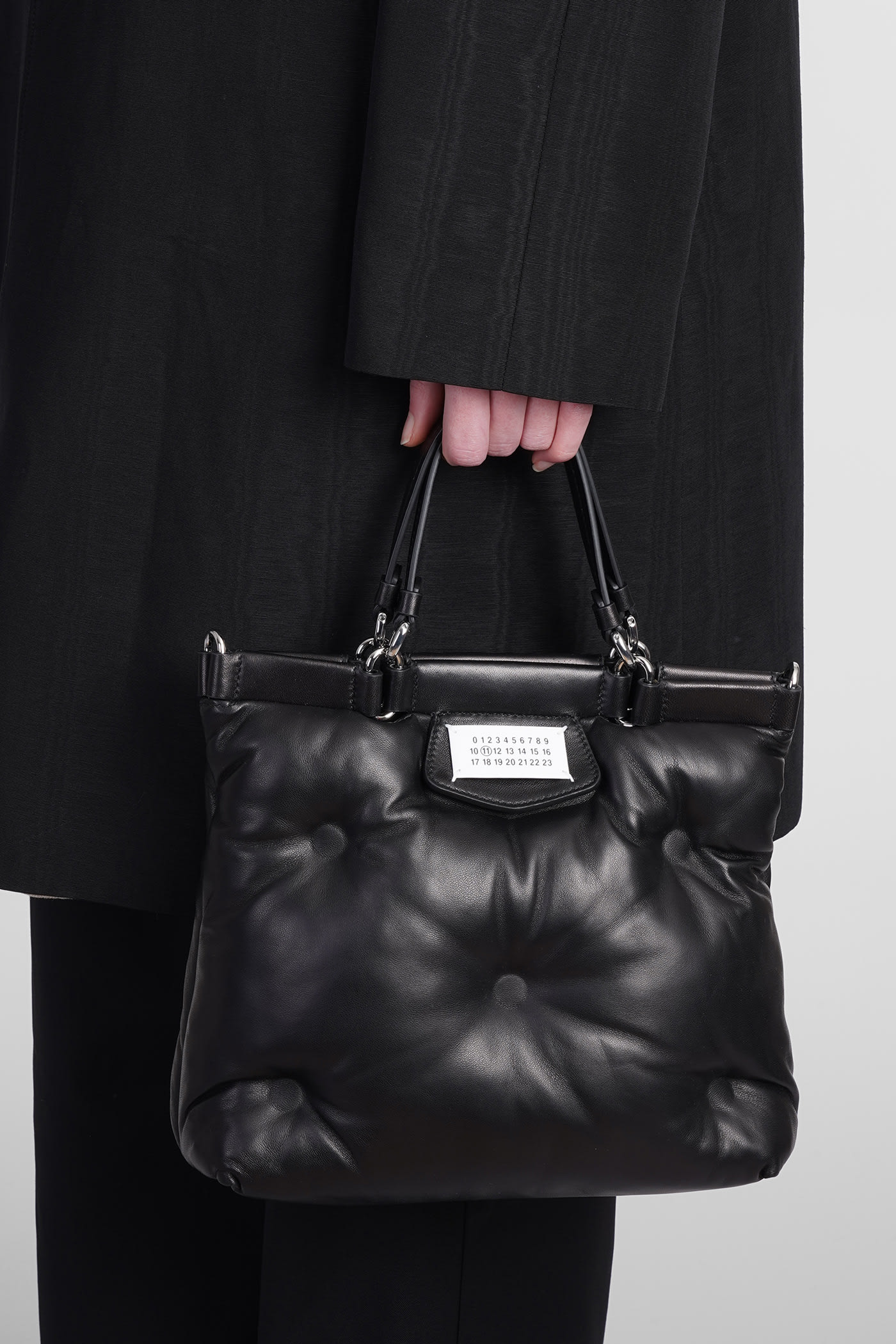 25AW【Maison Margiela】Glam Slam Embroidery Small Tote 23908926_53927819_600.jpg