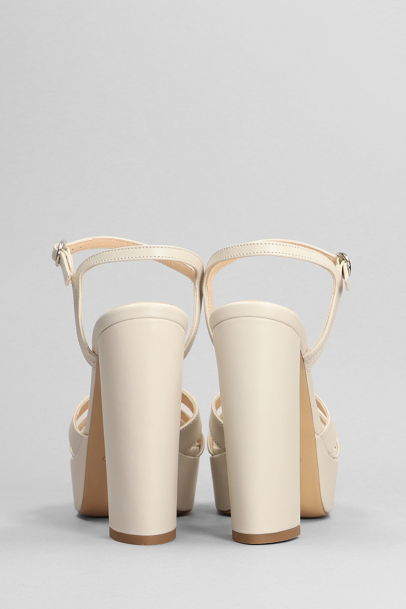 【関税&送料込】Marc Ellis Sandals Marc Ellis Sandals In White Leather | italist