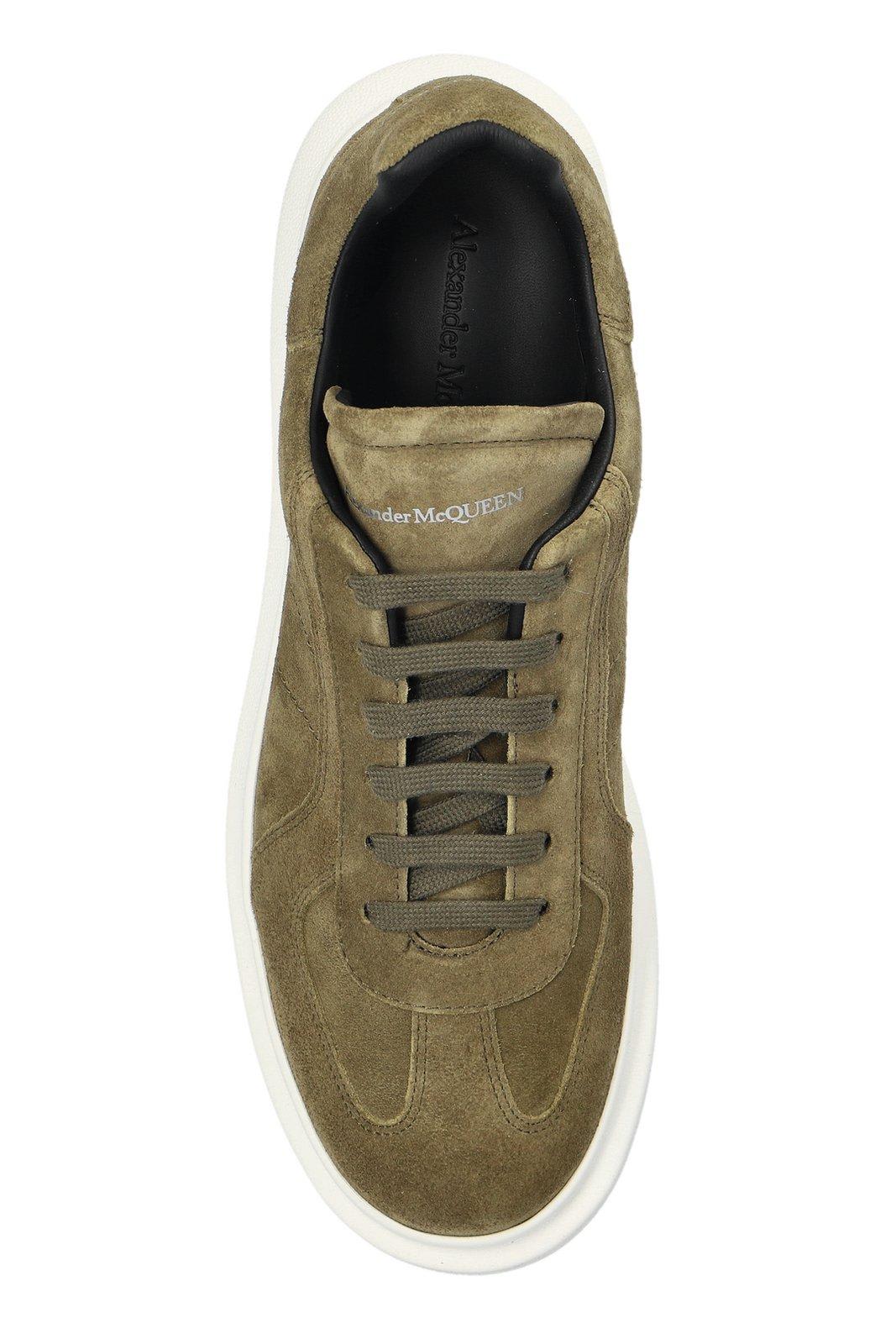 【送料&関税込】Alexander McQueen Oversized Retro Lace-up Sn Alexander McQueen Oversized Retro Lace-up Sneakers | italist