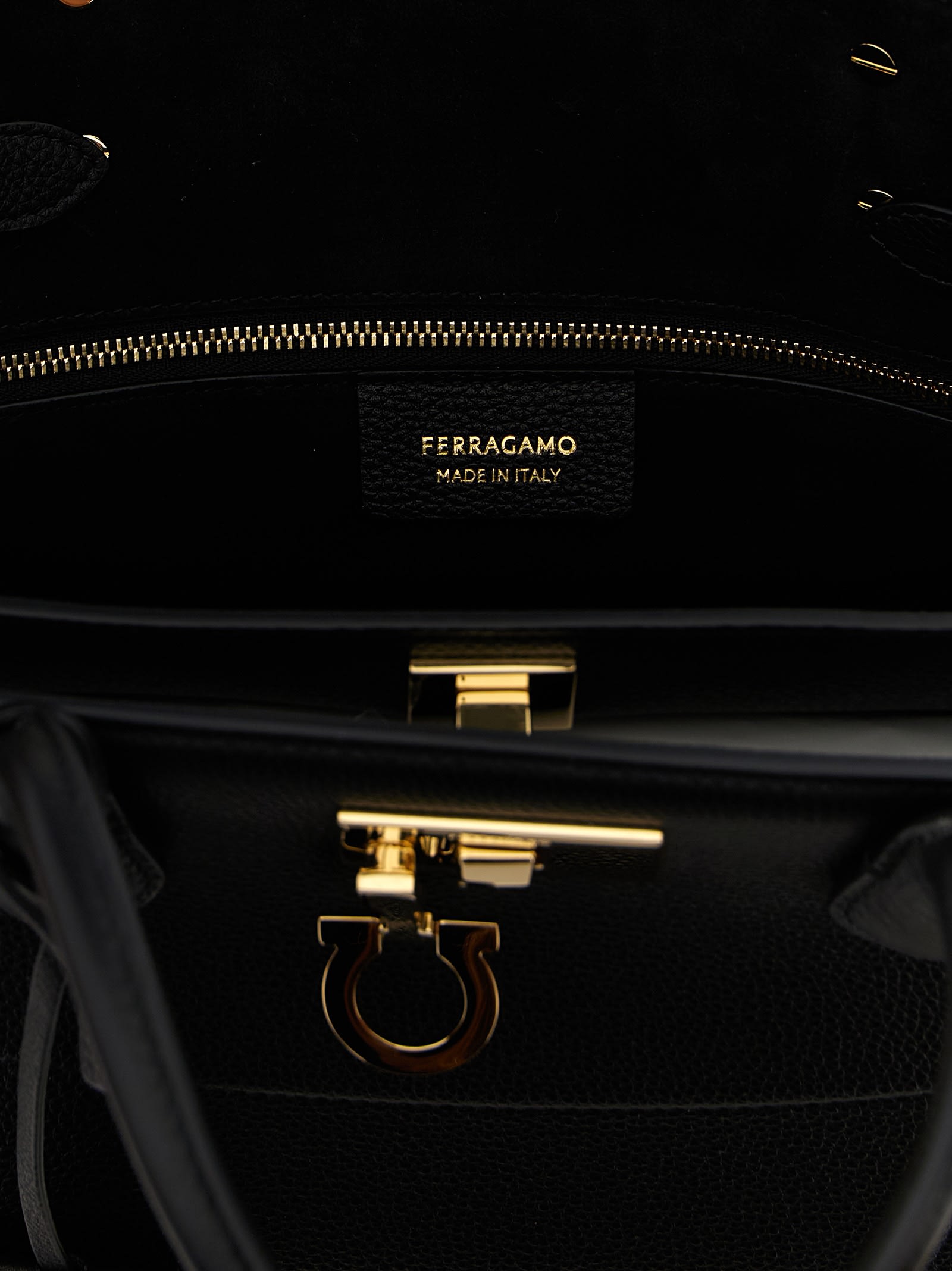 ★日本未入荷★Salvatore Ferragamo☆スタジオ ソフトバッグ(L) Salvatore Ferragamo: The Studio Bag