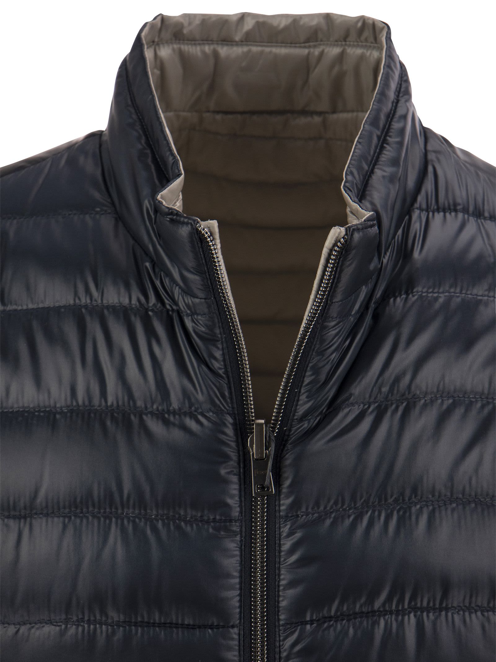 【関税＆送料込み】Herno Black Reversible Sleeveless Vest W Herno Reversible Vest. | italist