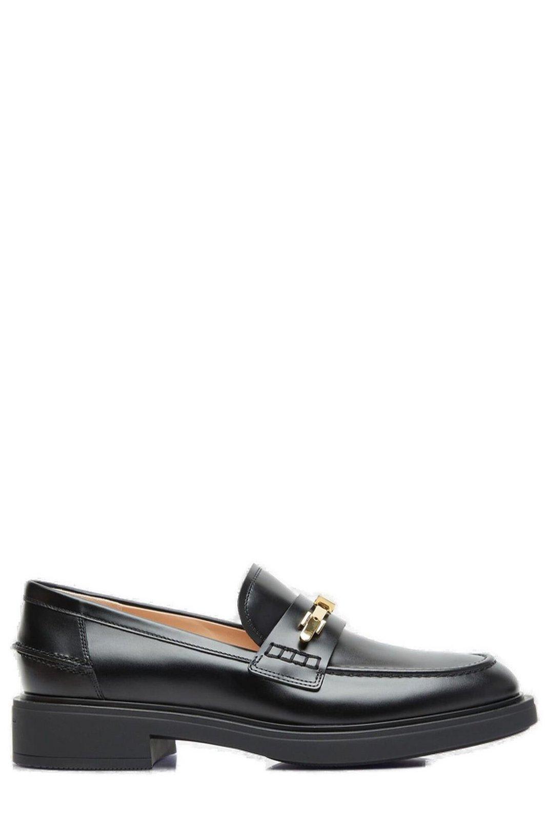 【送料&関税込】Gianvito Rossi Martine Round Toe Loafers Gianvito Rossi Martine Round Toe Loafers | italist