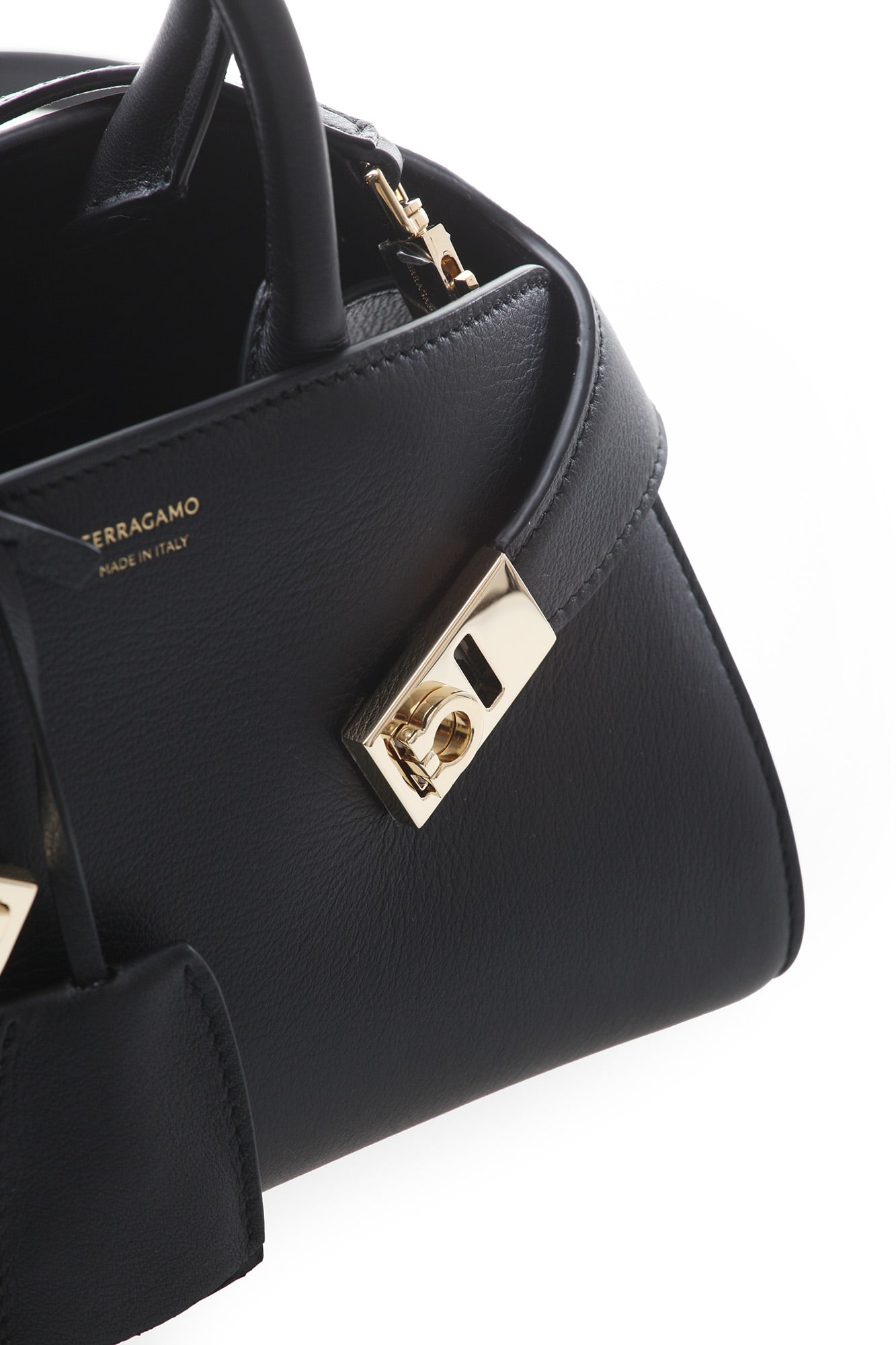 ハンドバッグ FERRAGAMO Woman Handbag Dark 21I290 741078 009 Salvatore Ferragamo フェラガモ FERRAGAMO ハンドバッグ