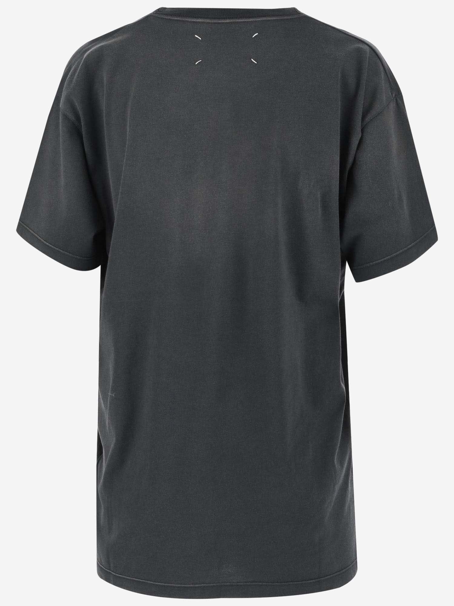 Tシャツ・カットソー Maison Margiela T-SHIRT WITH LOGO (S51GC0533 S20079960) Maison Margiela T-shirt with logo - Black | S51GC0526S20079970