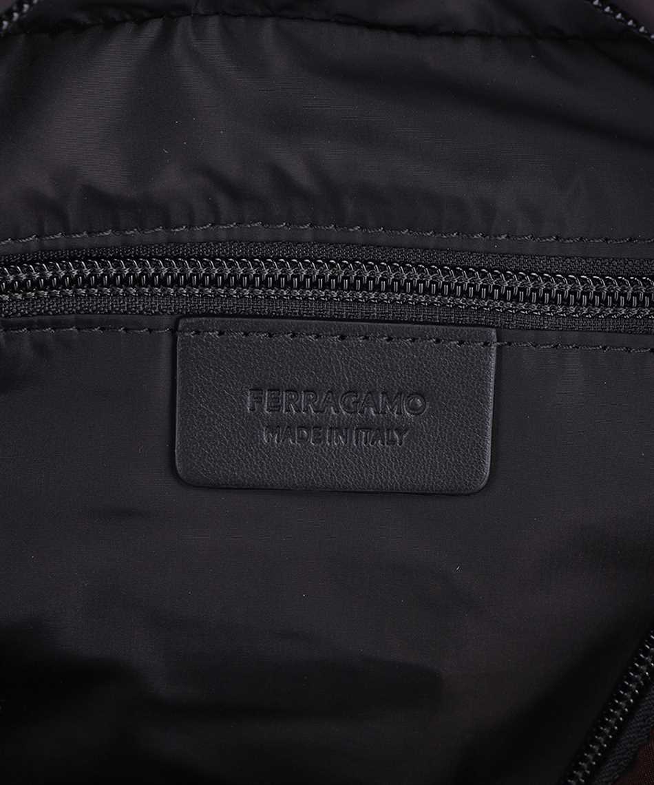 【送料&関税込】Ferragamo Nylon Messenger Bag Ferragamo Nylon Messenger Bag | italist
