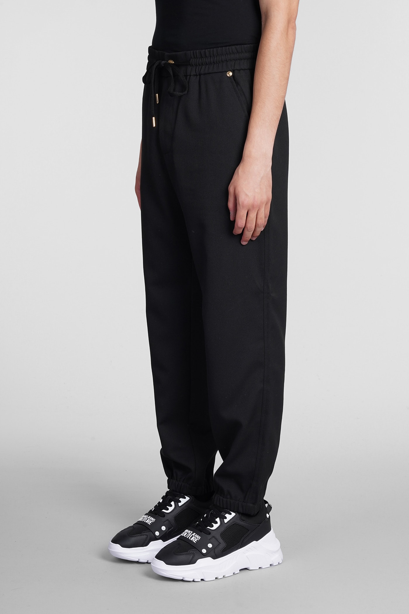 パンツ VERSACE VISCOSE DUCHESSE PANTS Versace Jeans Couture Pants In Black Viscose | italist
