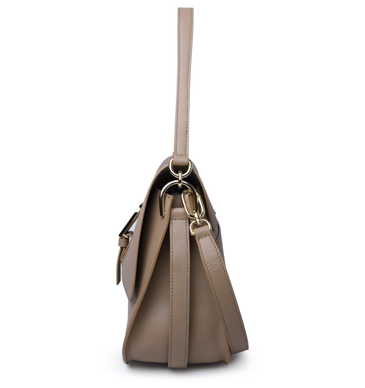 【送料&関税込】Furla Flow Logo Plaque Tote Bag Furla Flow Logo Plaque Tote Bag | italist