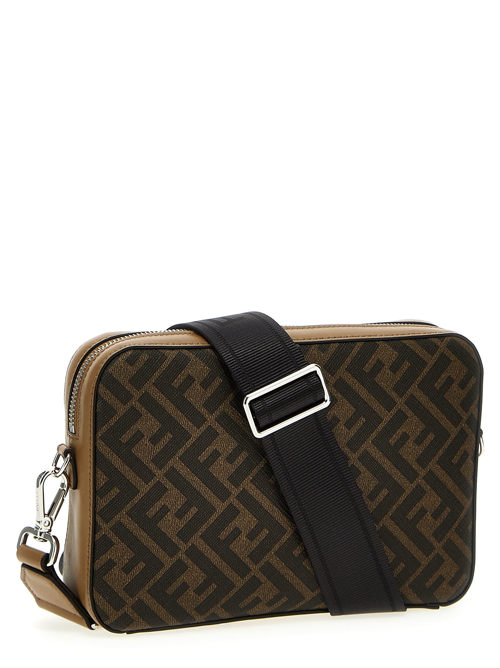 ☆普段使いに 国内発送☆ FENDI Camera Case Crossbody Bag 2750032ba9e974ce7b330960621194