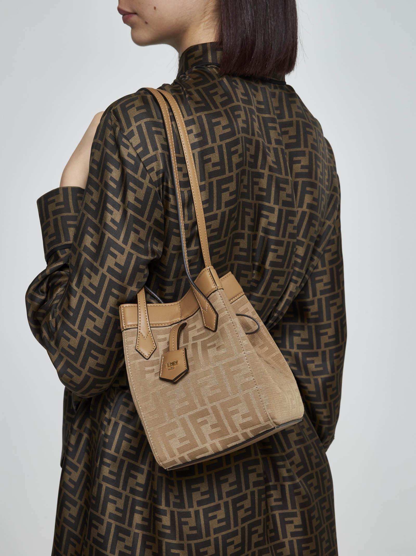 FENDI - 新品 FENDIフェンディ☆ペンダントトップ“Y” イニシャル
