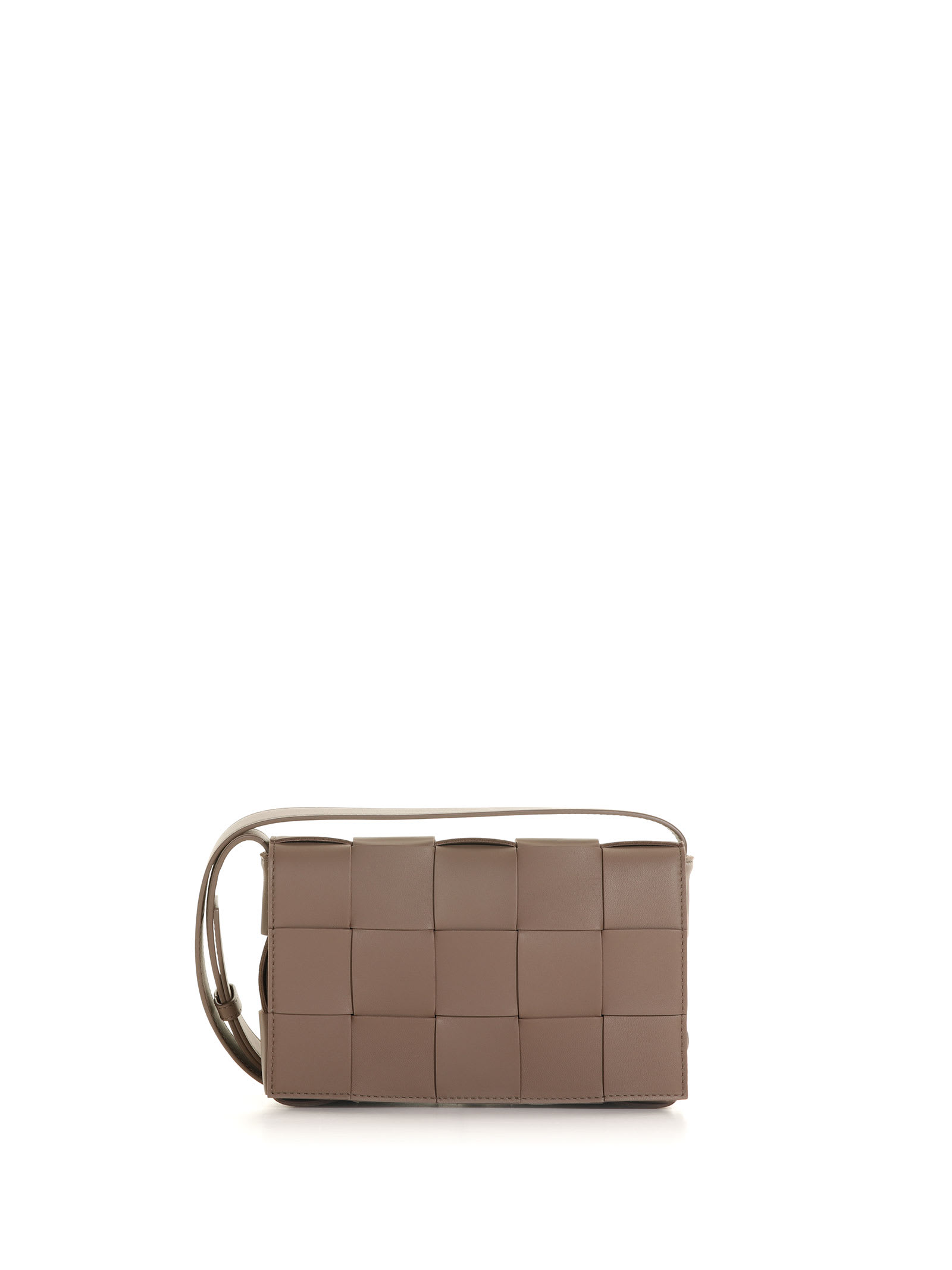 The Sophisticated Appeal of the Bottega Veneta Cassette Bag – LuxUness