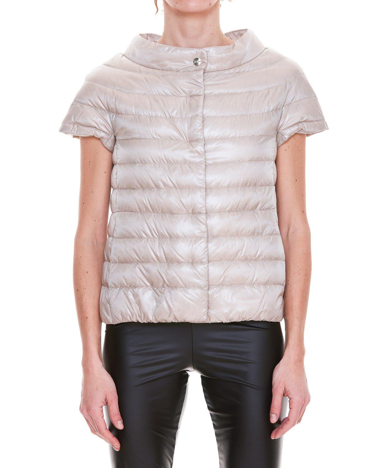 【送料&関税込】Herno Greta Short-sleeve Puffer Jacket Herno Greta Short-sleeve Puffer Jacket | italist