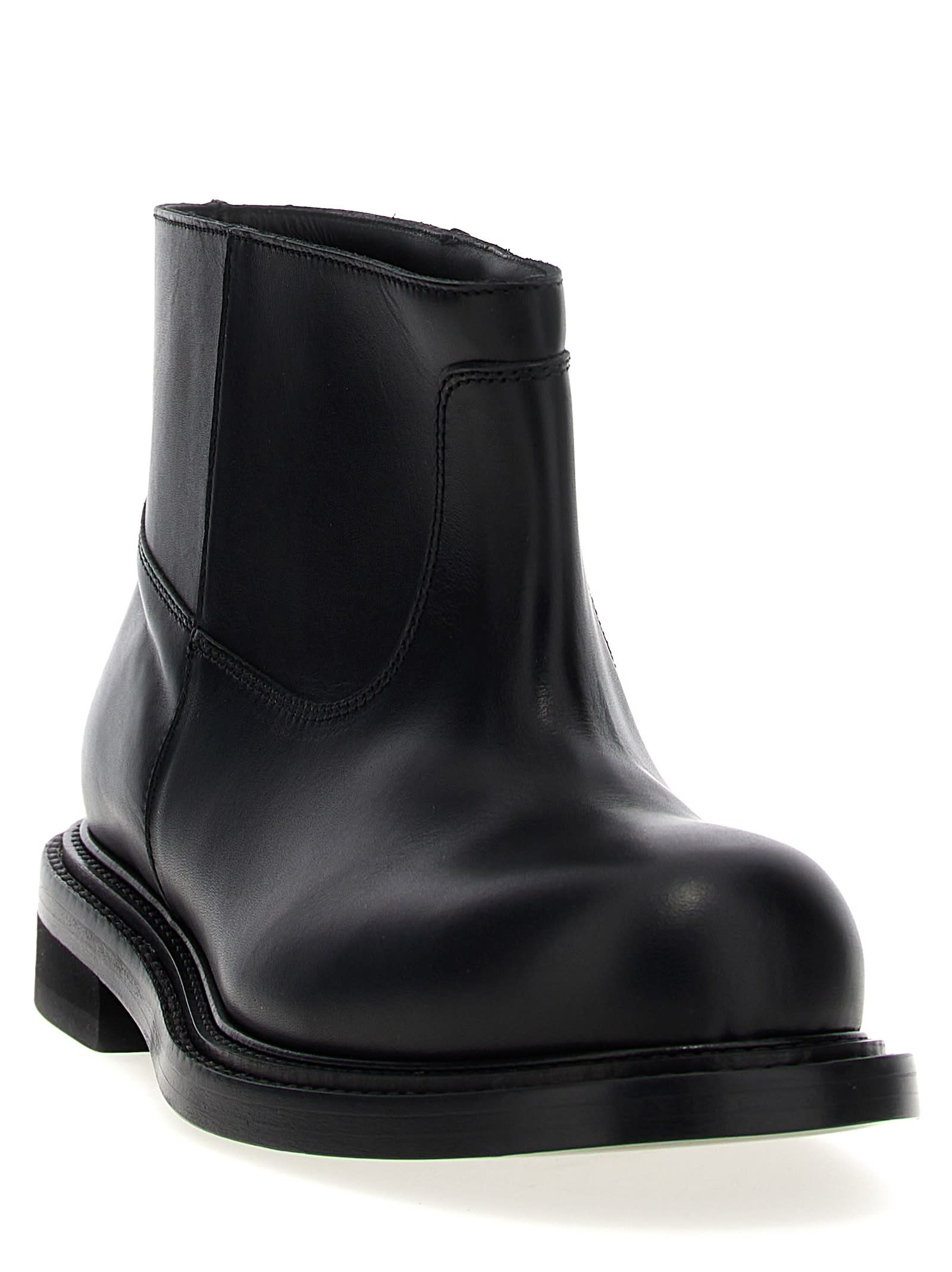 【関税込み】moschino Clown' ankle boots Moschino clown Ankle Boots - Boots - BeyondStyle