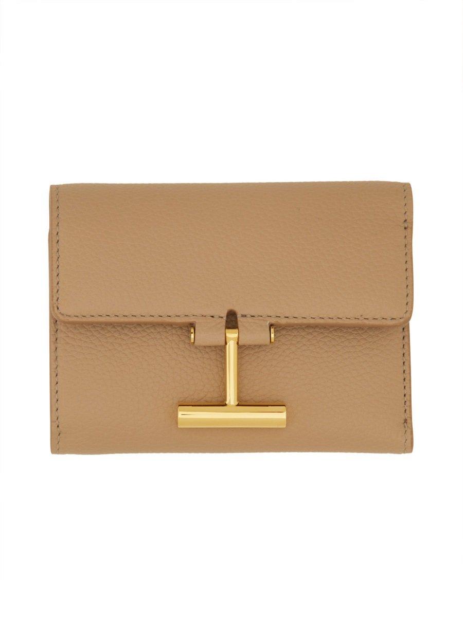 【送料&関税込】Tom Ford T Logo Plaque Tri-fold Wallet Tom Ford T Logo Plaque Tri-fold Wallet | italist