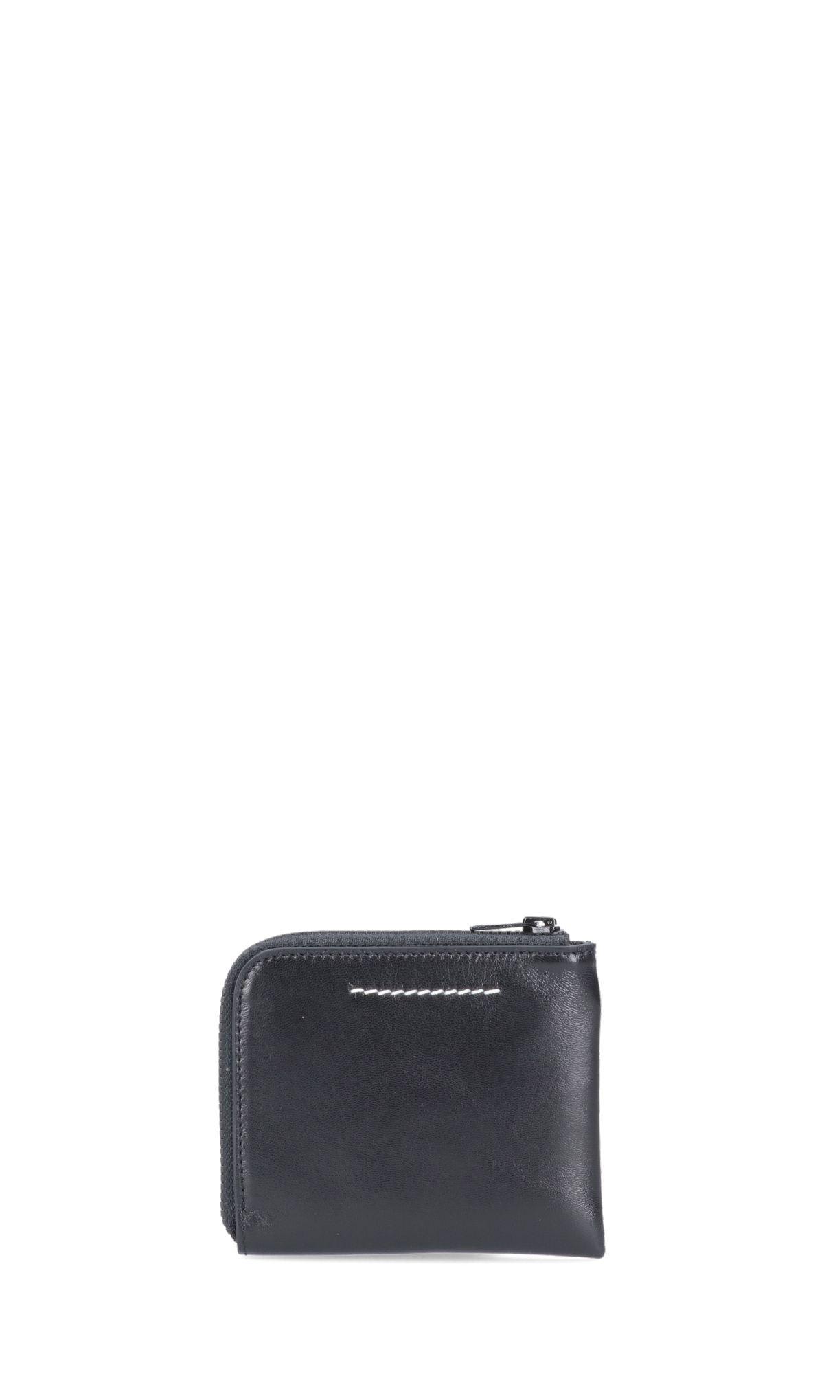 【送料&関税込】MM6 Maison Margiela Zipped Coin Purse MM6 Maison Margiela Zipped Coin Purse | italist