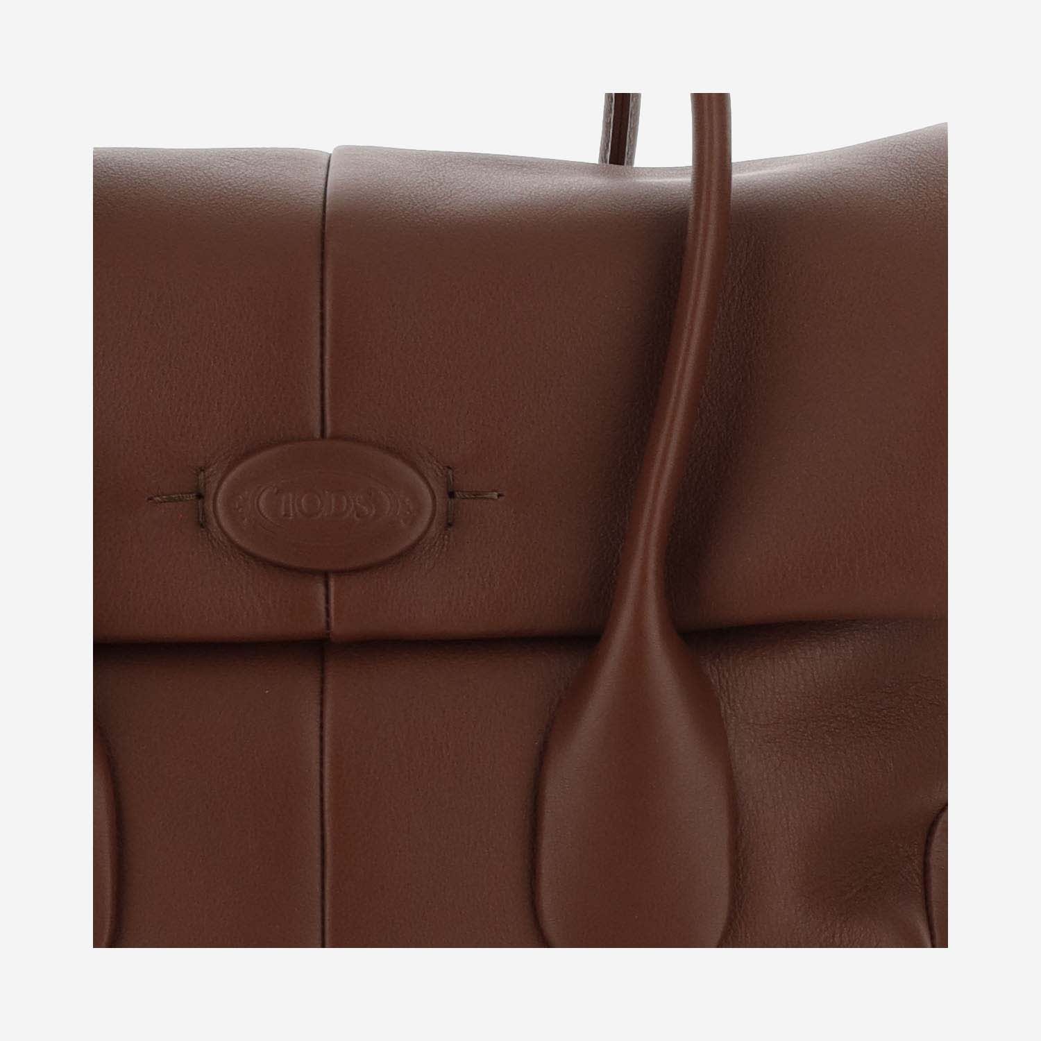 【送料&関税込】Tod's Ew Di Bag Reverse Handbag Woman BROWN Tod's Di Bag Reverse in Leather Small