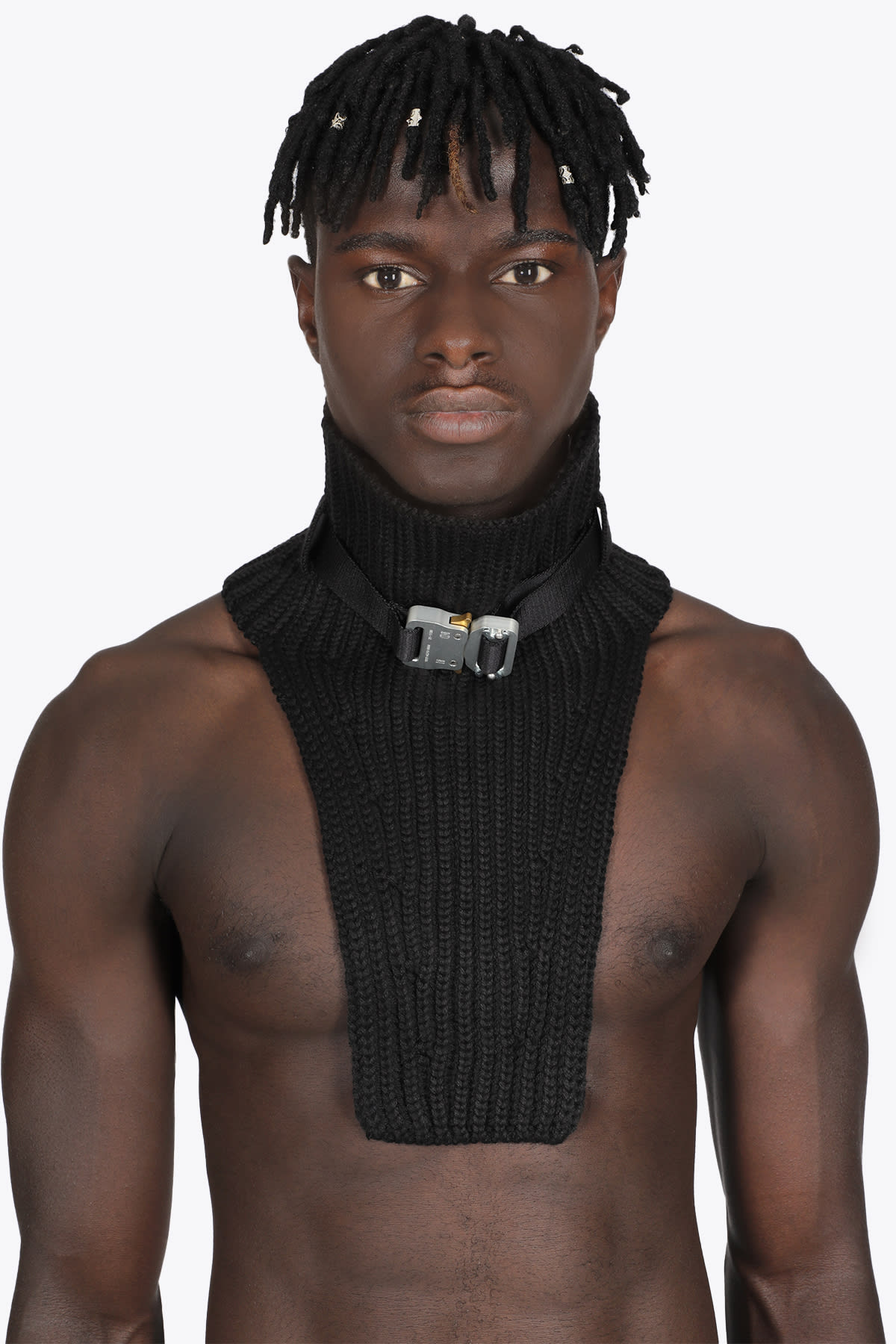 70c6855e1561d573e5d16f00b516b3