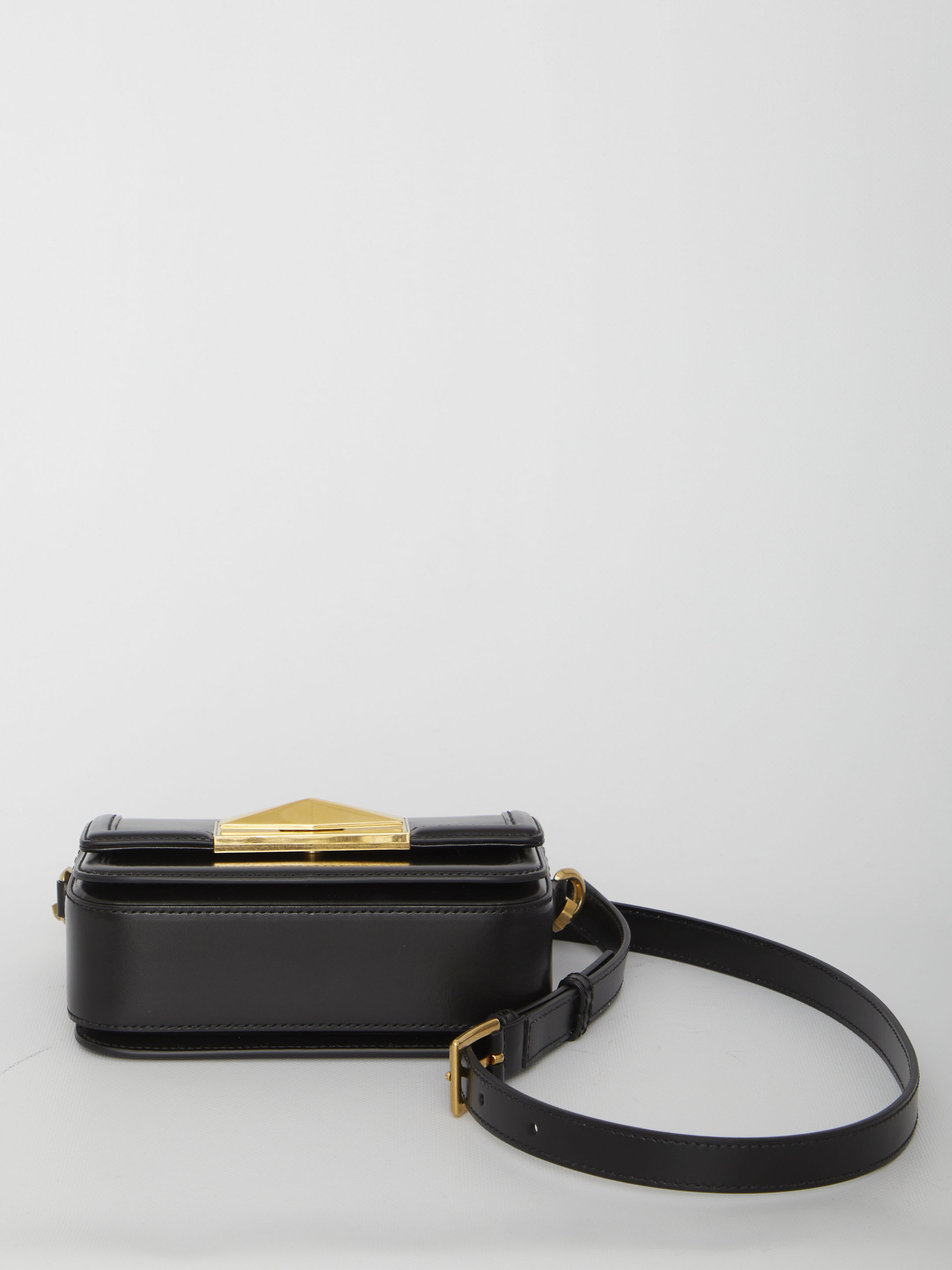 Jimmy Choo ★Diamond Crossbody★韓国セレブ人気 Jimmy Choo ☆Diamond Crossbody☆韓国セレブ人気 (Jimmy Choo