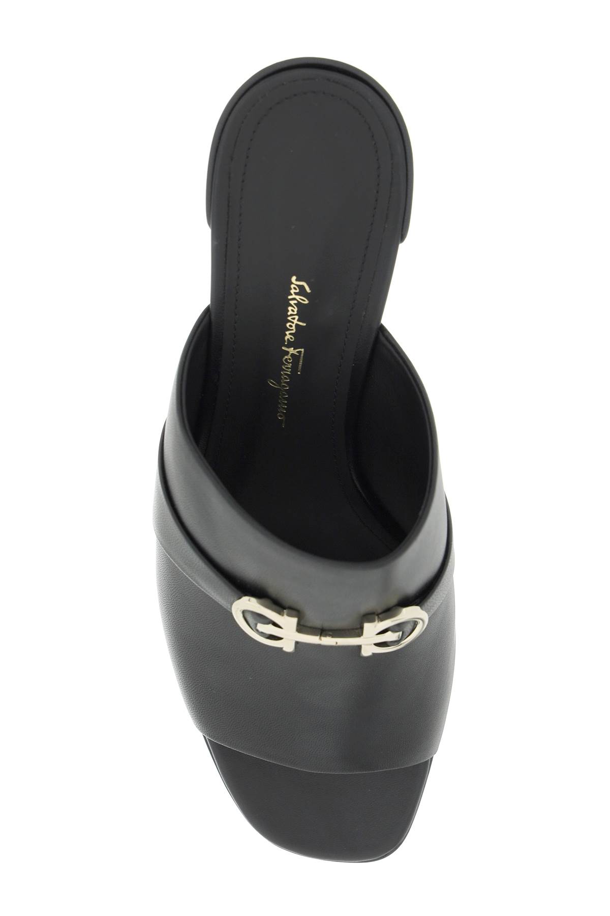 【関税&送料込】Ferragamo Giulye Patent Leather Mule Era patent leather mules in red - Ferragamo | Mytheresa