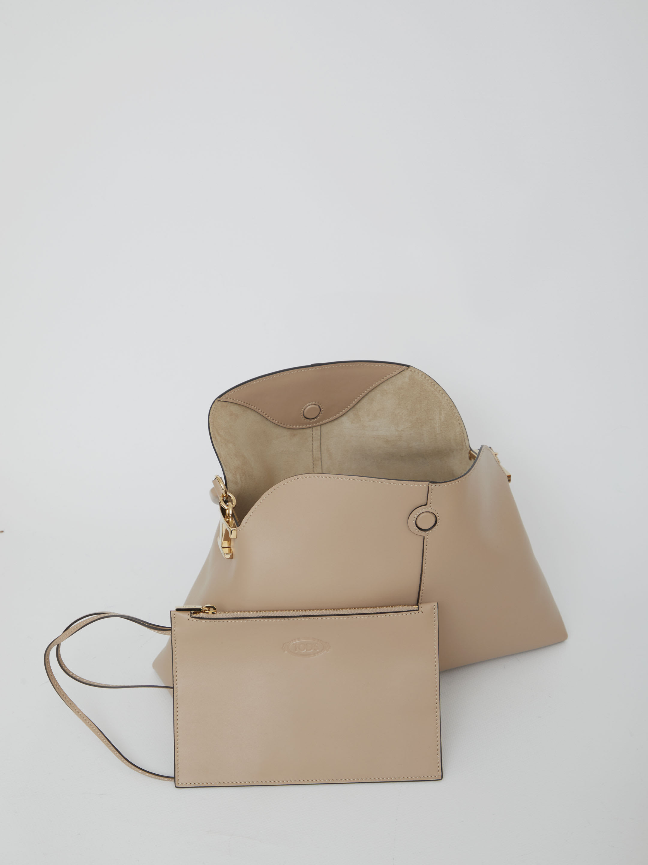 セール★関税込み★Tod's TSA Tracollina Tod's Small T Case Bag | italist