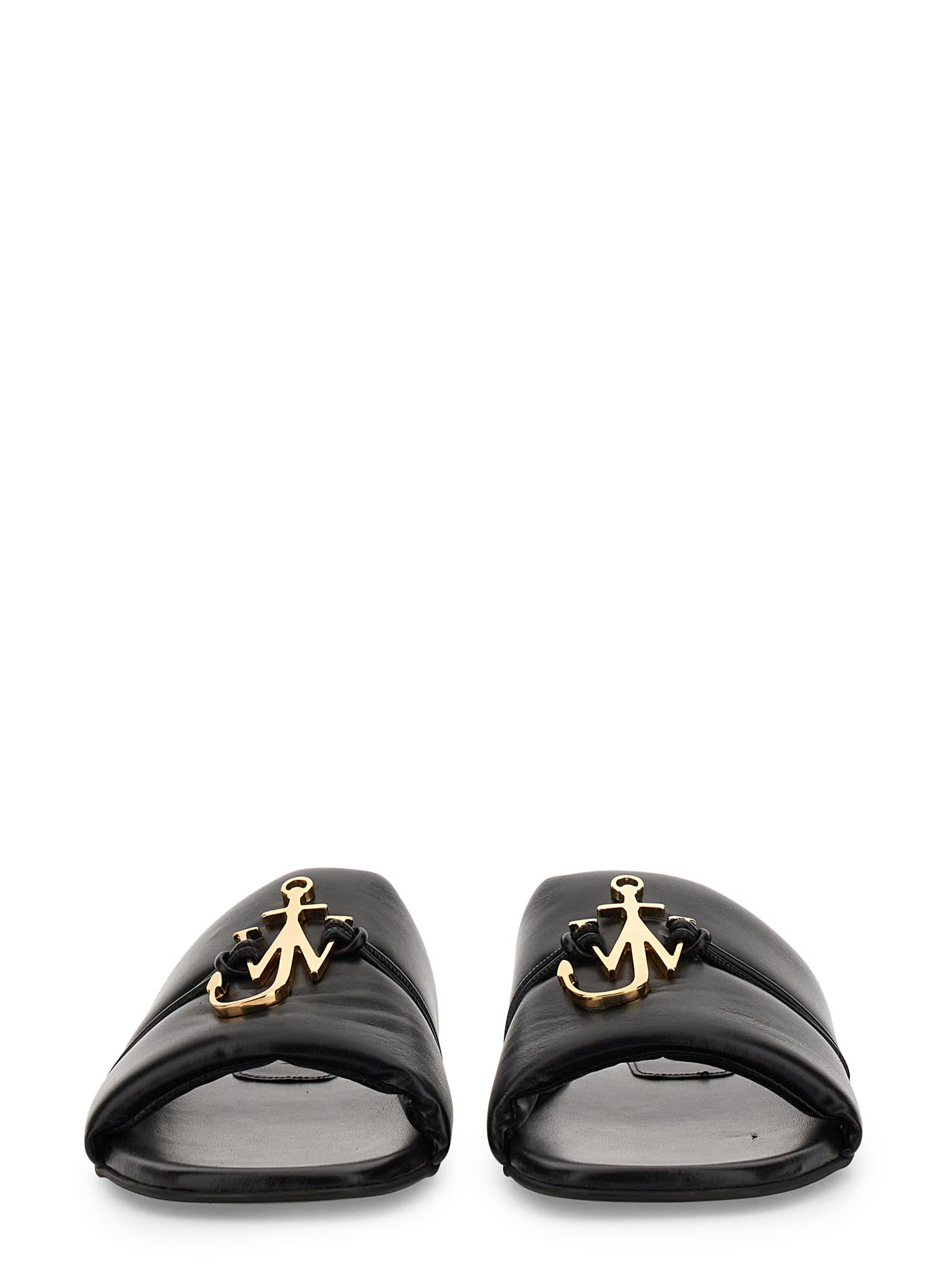 【送料&関税込】J.W. Anderson Logo Slide Sandals JW Anderson JW Anchor logo-plaque Slides | Black | FARFETCH