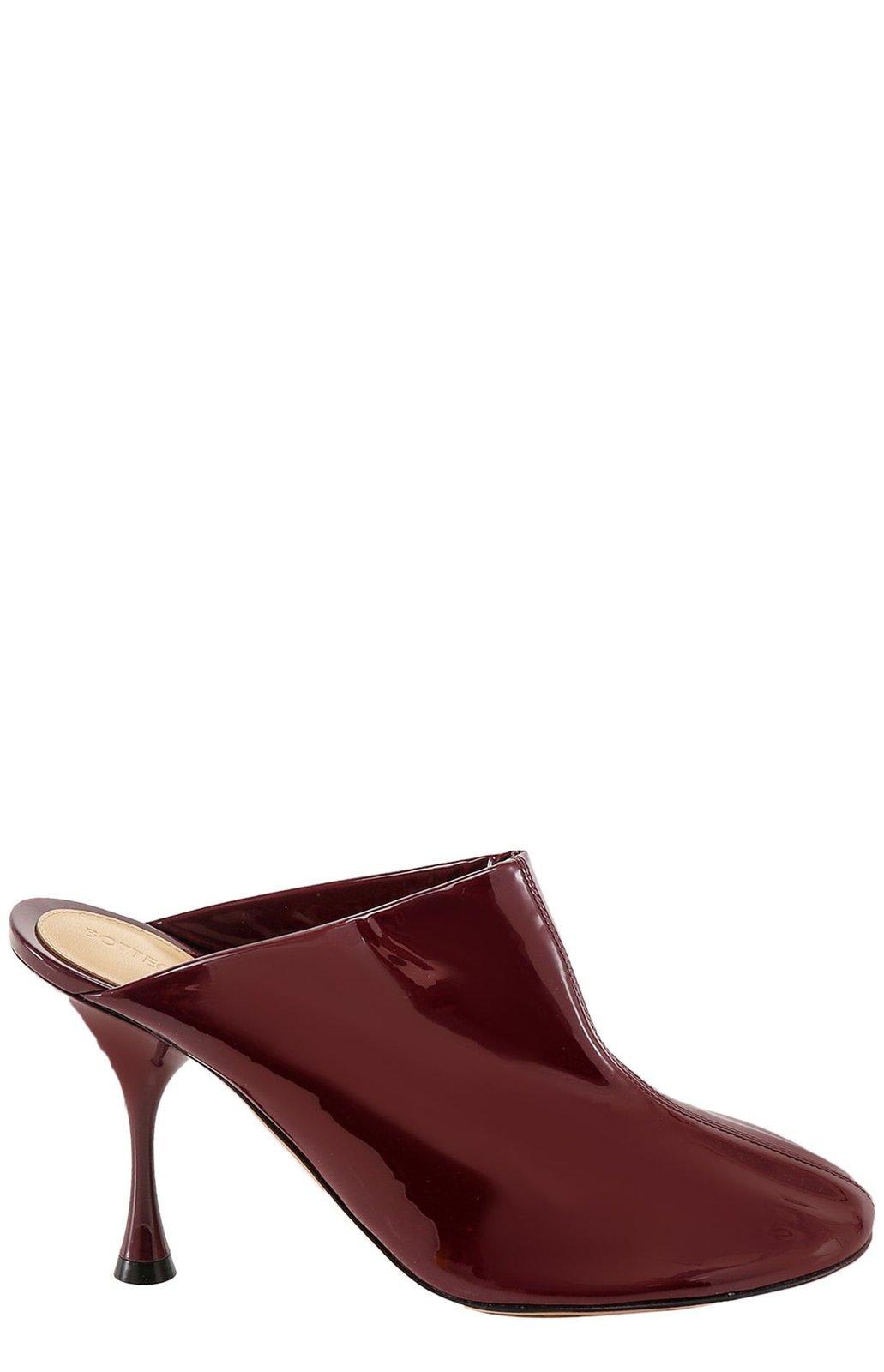 サンダル・ミュール BOTTEGA VENETA FW21 DOT SOCK MULES (673780_V10M06100) Bottega Veneta Dot Sock Mules | italist