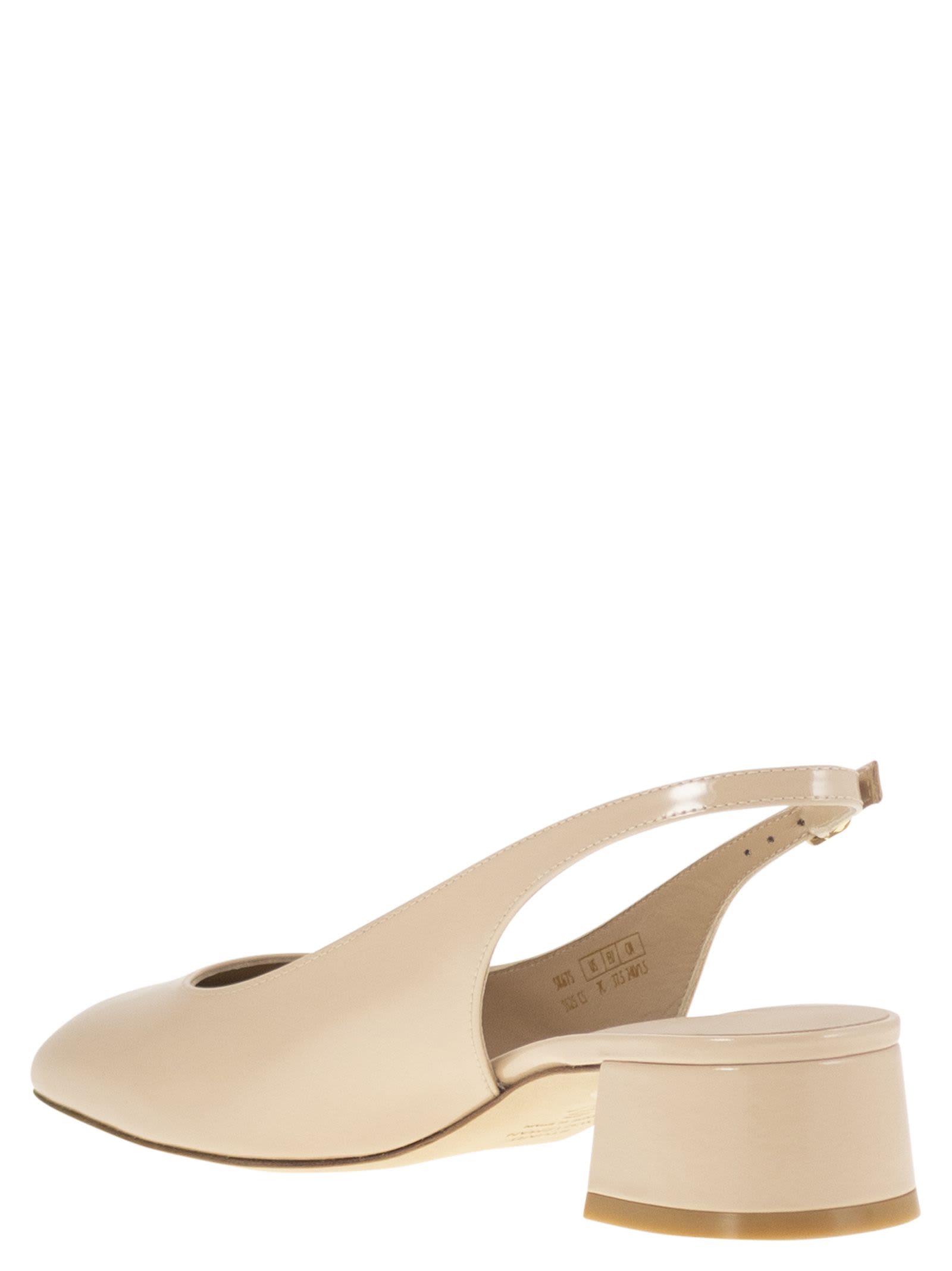 サンダル・ミュール Stuart Weitzman MAEVE - Lacquered leather slingback Stuart Weitzman Maeve - Lacquered Leather Slingback
