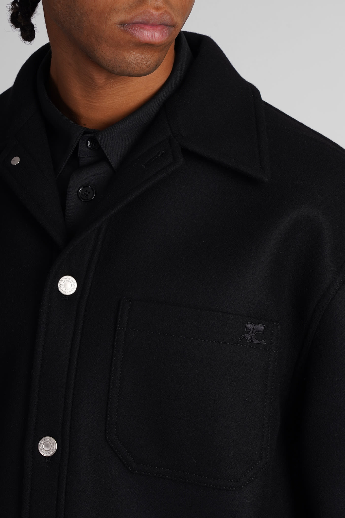 【関税込み】Courreges ブラック ボタン フーディ 関税込み】Courreges ブラック ボタン フーディ (Courreges