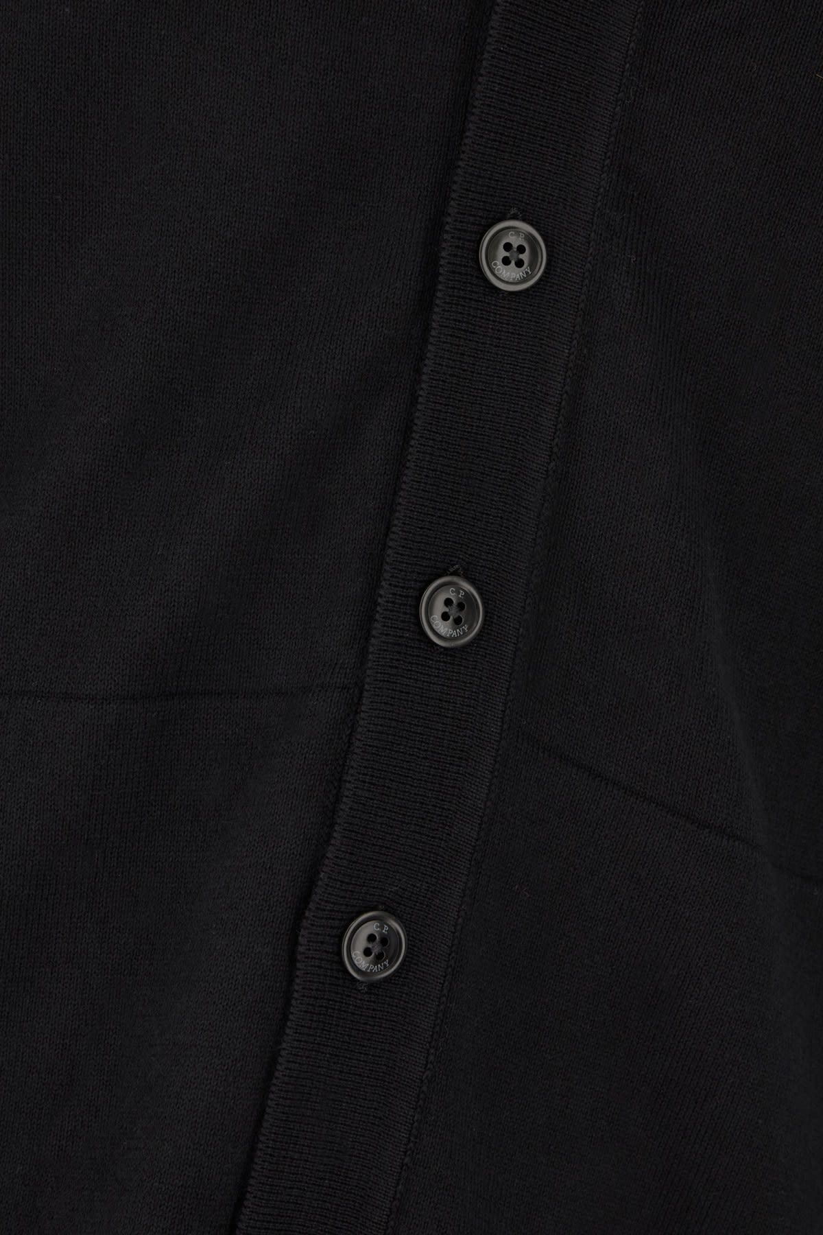 【送料&関税込】C.P. Company Black Cotton Cardigan Black Compact Cotton Full Button Lens Knit Cardigan by C.P.