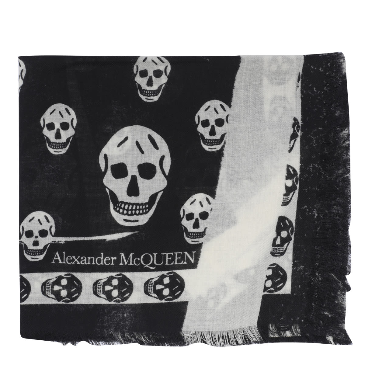 【送料&関税込】Alexander McQueen Slashed Skull Foulard Alexander McQueen Slashed Skull Foulard | italist