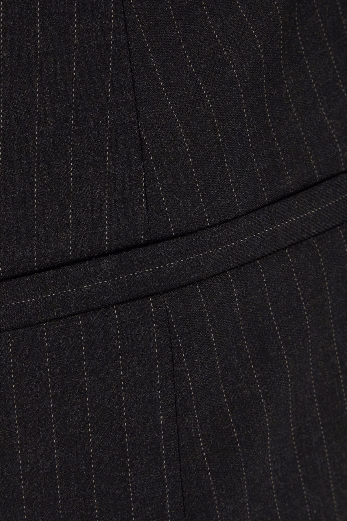 パンツ alexander mcqueen FW24 Pinstripe pants (798018QJAEI 1124) McQueen Pinstripe Straight Leg Pant in Black & White | FWRD