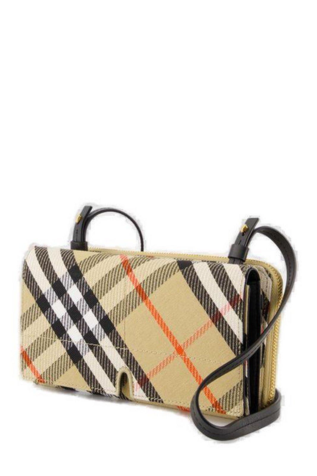 【関税＆送料込み】Burberry Snip Trifold Accessories 22921046_53019799_1000.jpg