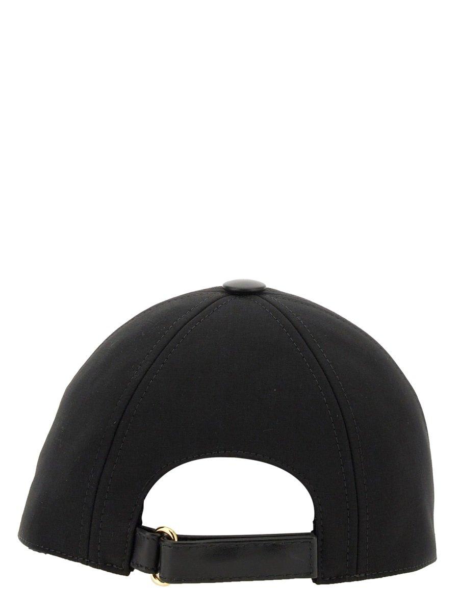 【送料&関税込】Max Mara Logo Plaque Hat Max Mara Logo Embroidered Baseball Cap | italist