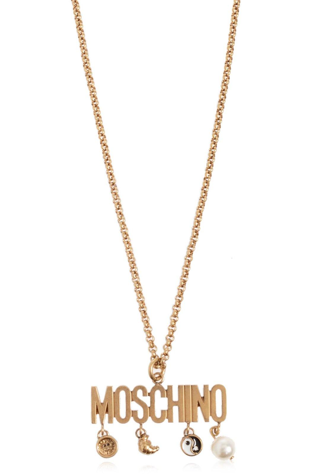【送料&関税込】Moschino Logo Lettering Charm Detailed Neckl Moschino Logo Lettering Charm Detailed Necklace | italist