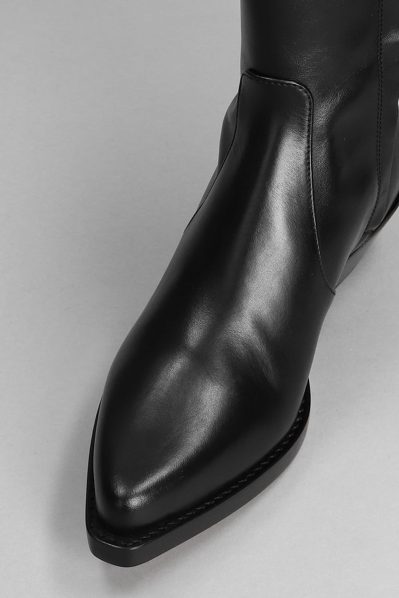 Anna F. Texan Ankle Boots In Black Leather
