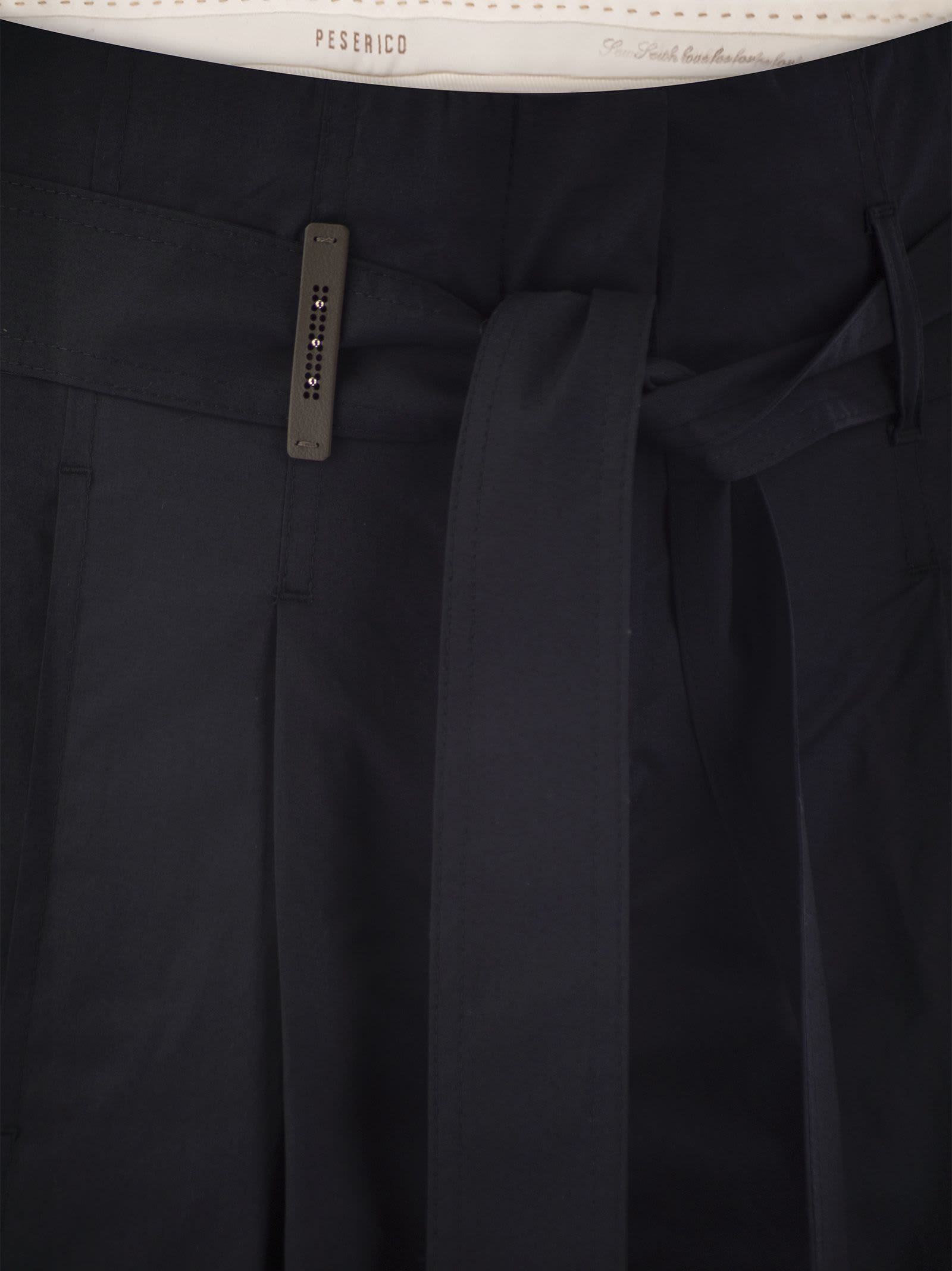 ショートパンツ PESERICO Short with pleats and stretch cotton Stretch cotton satin shorts | Peserico US