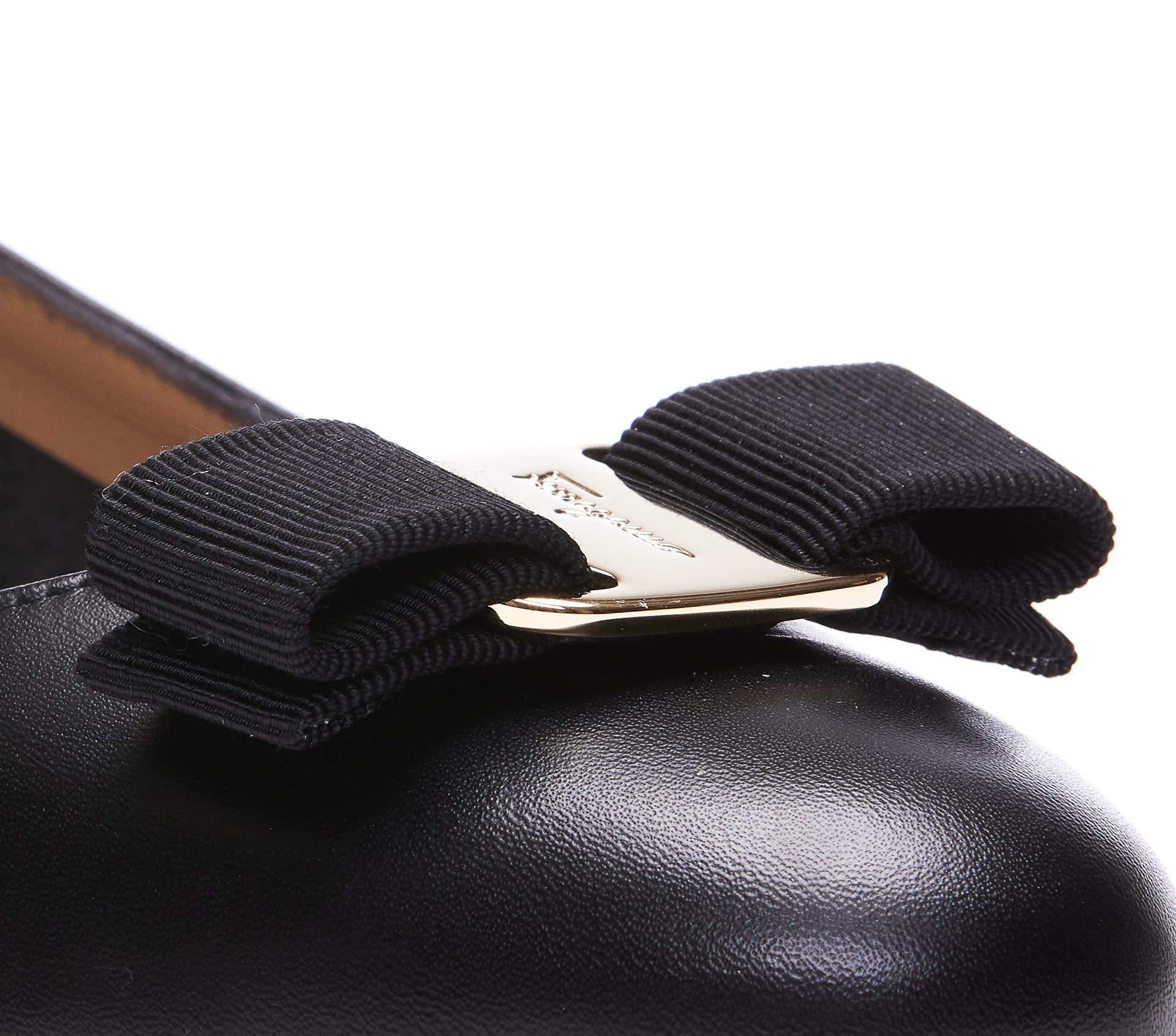 【関税&送料込】Ferragamo Decollete Vara In Leather Ferragamo Vara Decollete' | italist