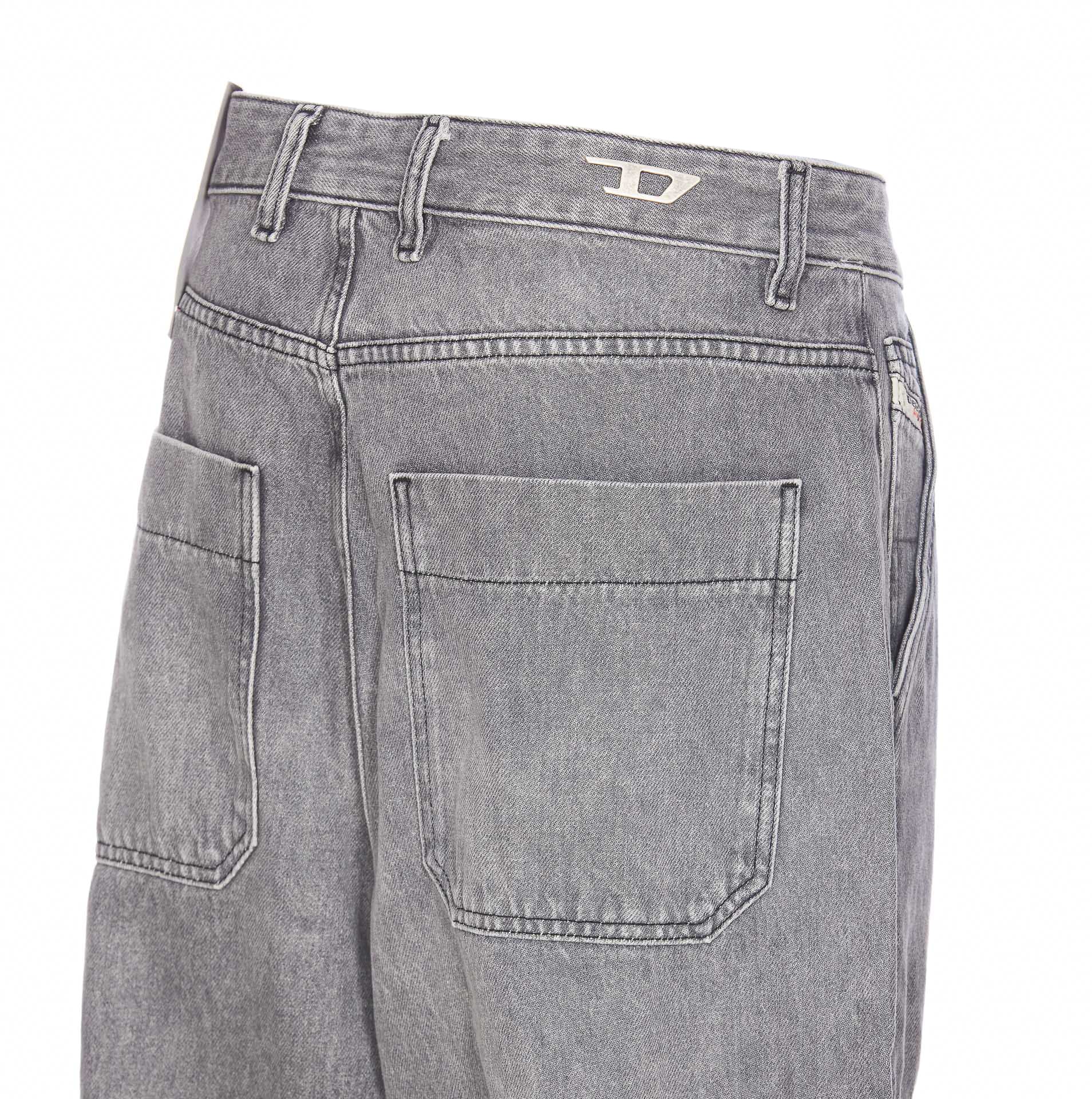 (関税、送料込) DIESEL D-SIRE-CARGO JEANS A133160DCBE02 Diesel D-sire-cargo Jeans | italist
