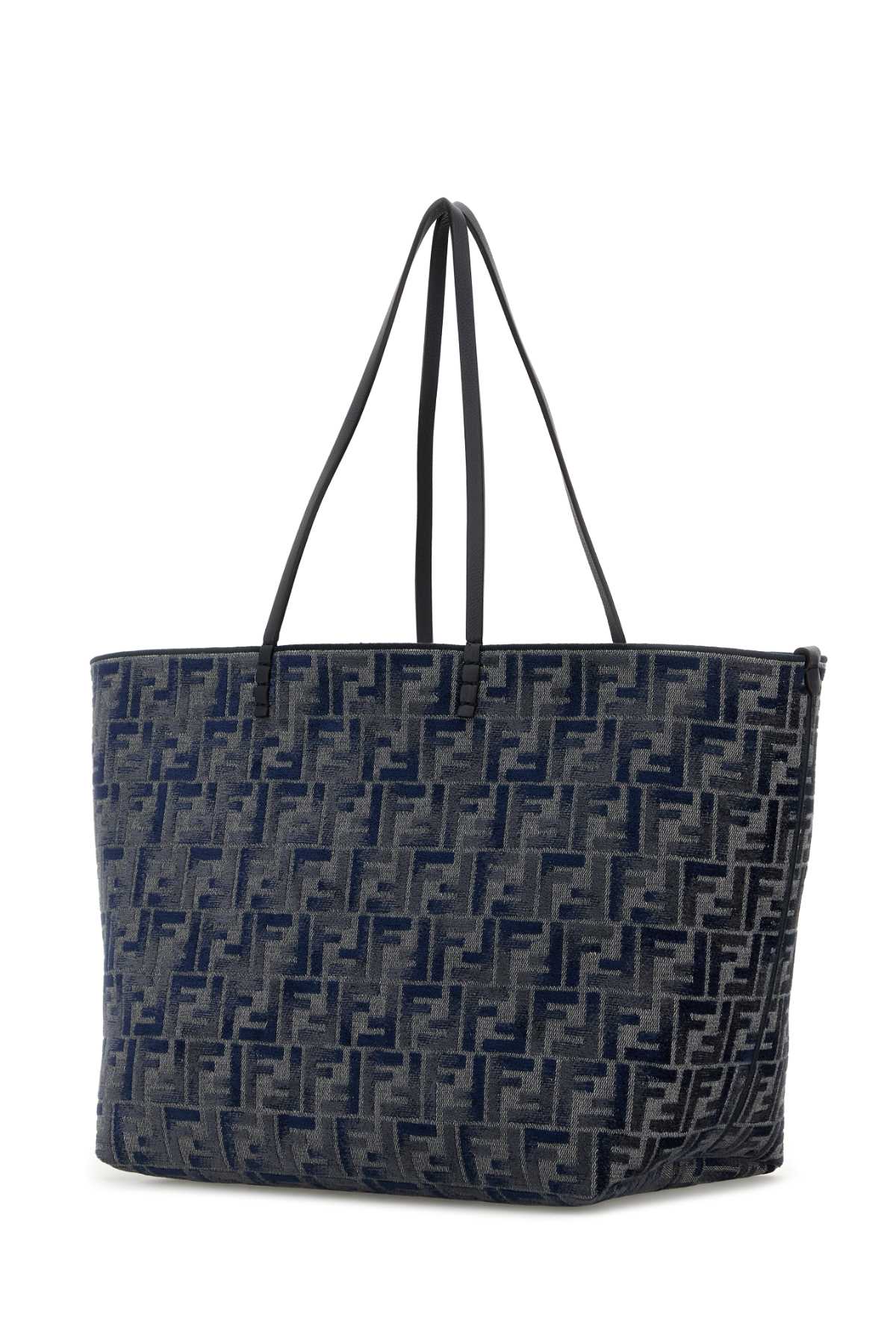 【関税&送料込】Fendi Embroidered Chenille Large Roll Shoppi Fendi Embroidered Chenille Large Roll Shopping Bag | italist