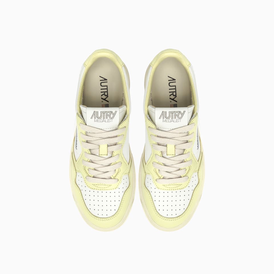 AUTRY スニーカー AULWWB16 Autry Women's Medalist Low Leather White AULWWB16 | FOOTDISTRICT