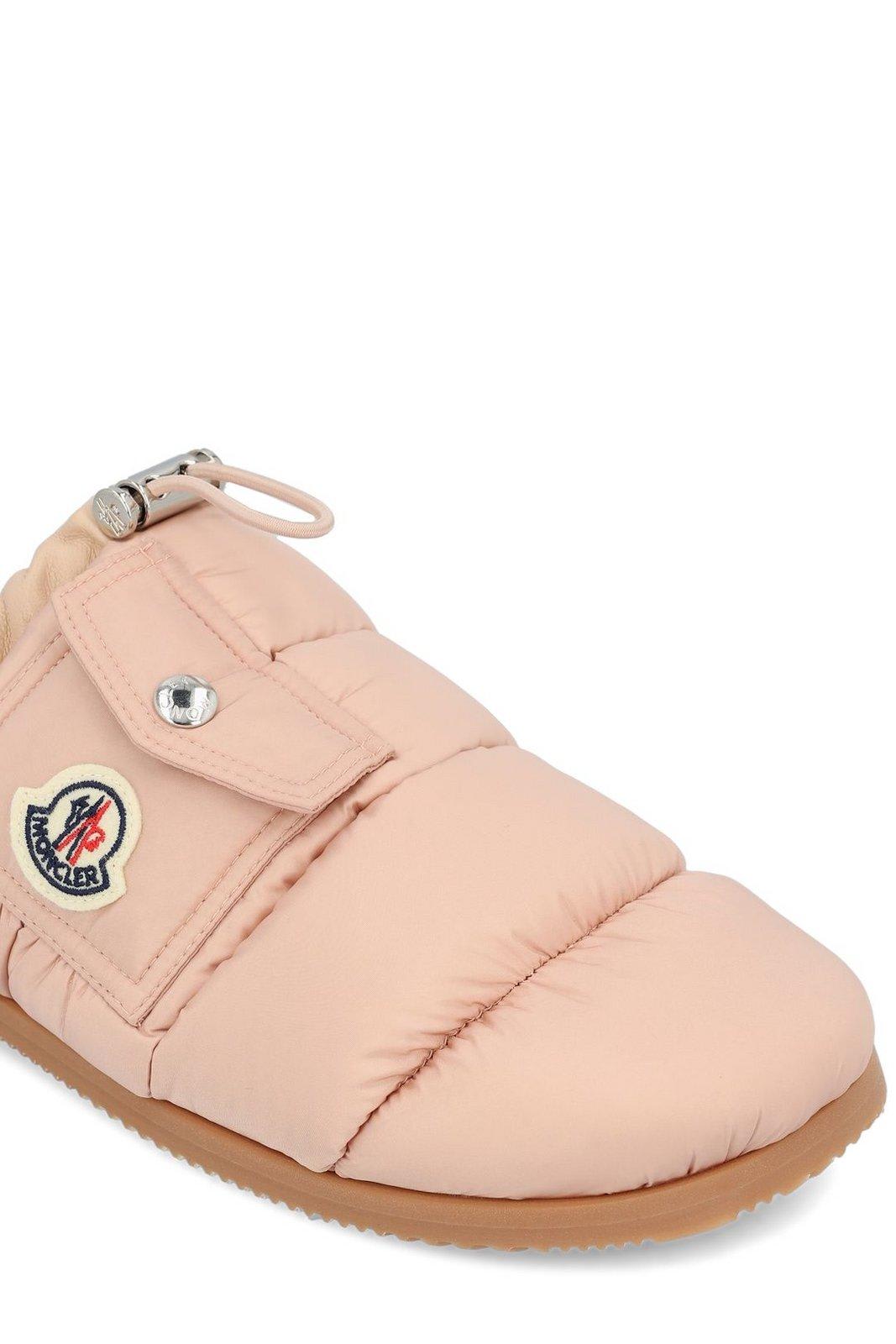 【送料&関税込】Moncler Logo Patch Padded Slippers Moncler Logo Patch Padded Slippers | italist