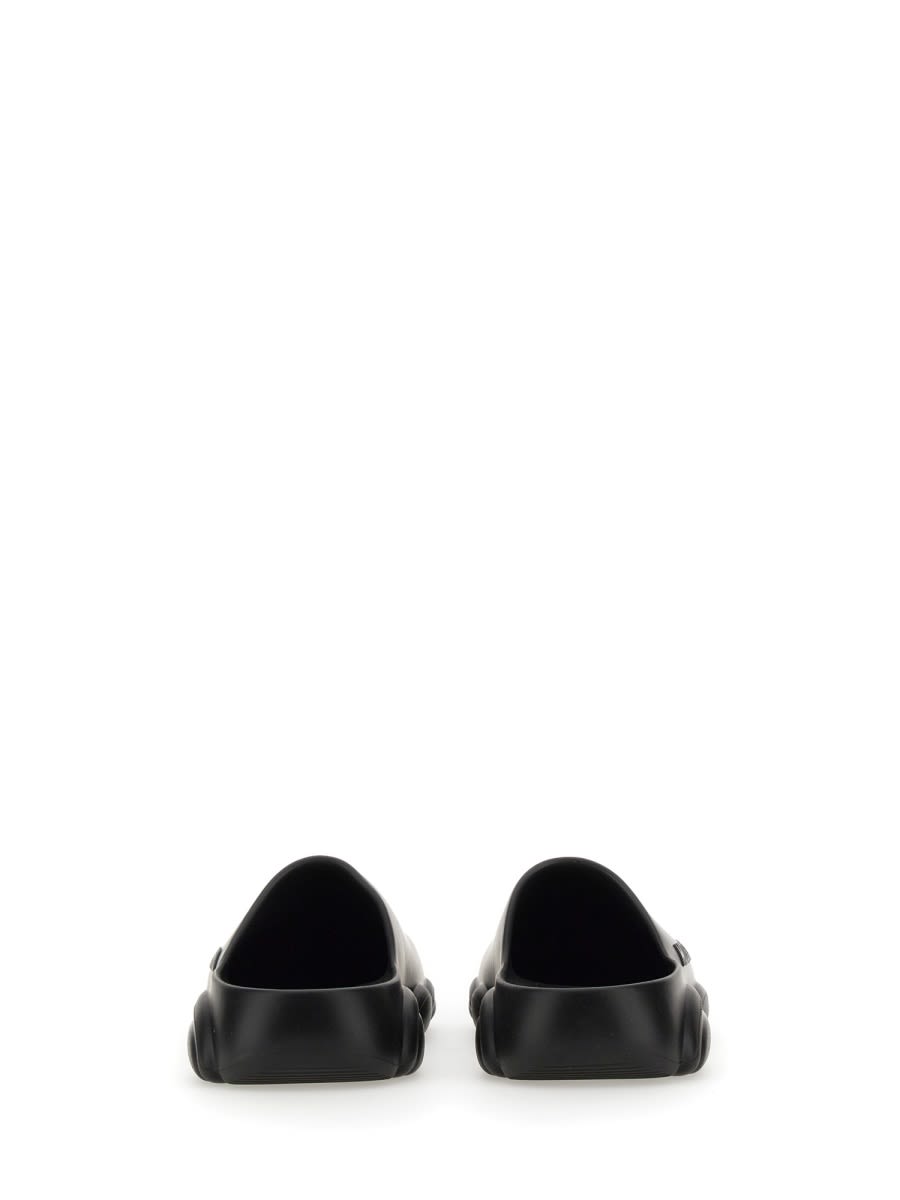 サンダル・ミュール Moschino FW22 RUBBER TEDDY SOLE MULES (MA10903G1_FM29000) Moschino Rubber Teddy Sole Mules | italist