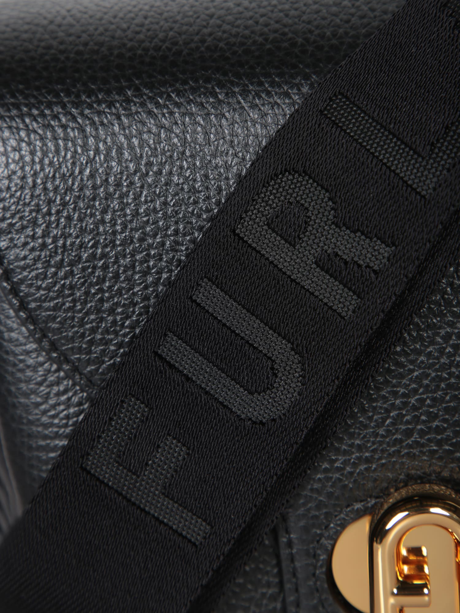 【送料&関税込】Furla Lotus Mini Cbody Black Bag Furla Lotus Mini Cbody Black Bag | italist
