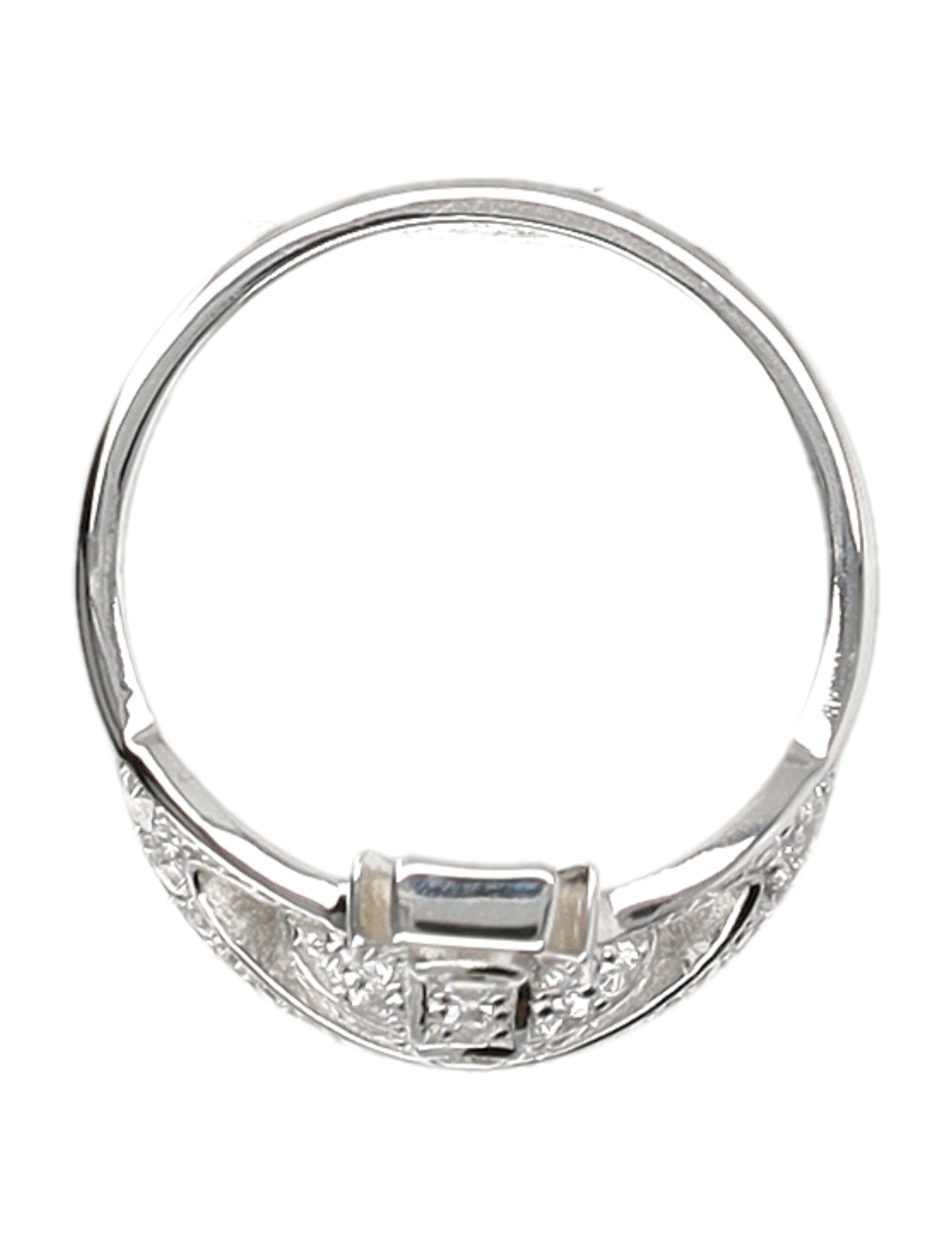 【関税込み】Vivienne Westwood シルバー Little Orb リング Vivienne Westwood Little Orb Ring | italist