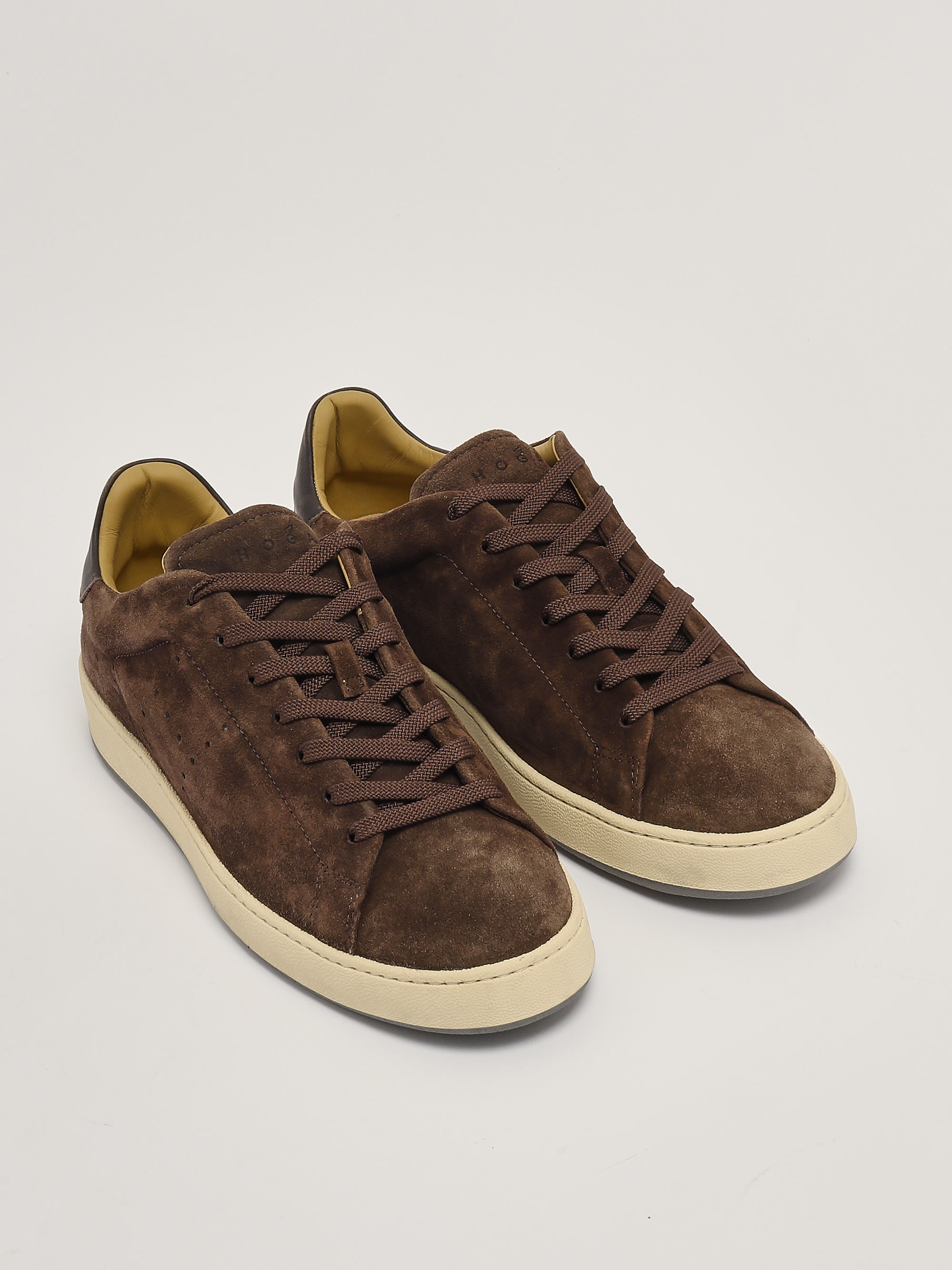 【送料&関税込】Hogan H672 Allacciato H Fori Hogan H672 Allacciato H Fori Sneakers | italist