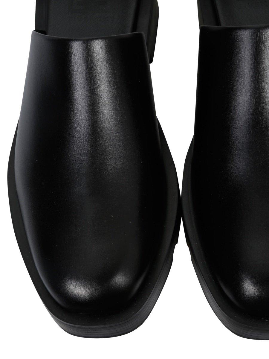 【送料&関税込】Givenchy 4g Plaque Squaretoe Mules Givenchy 4g Plaque Squaretoe Mules | italist