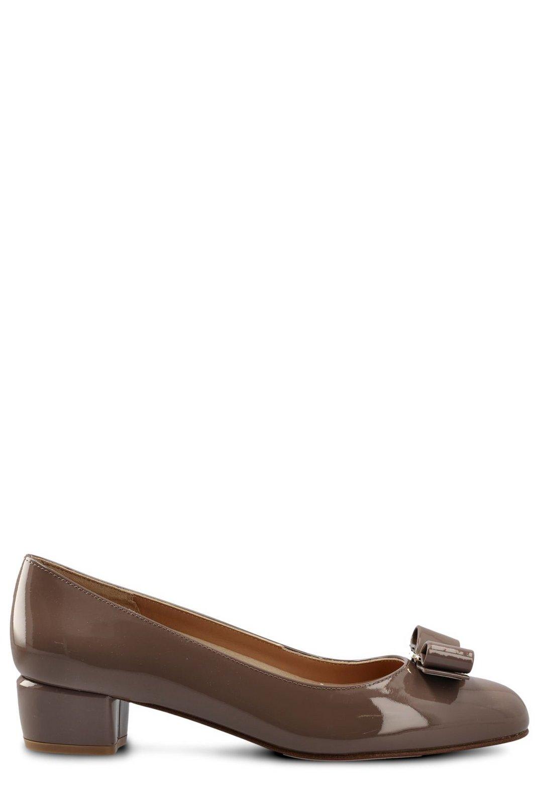【送料&関税込】Ferragamo Bow-detailed Slip-on Pumps Ferragamo Bow-detailed Slip-on Pumps | italist