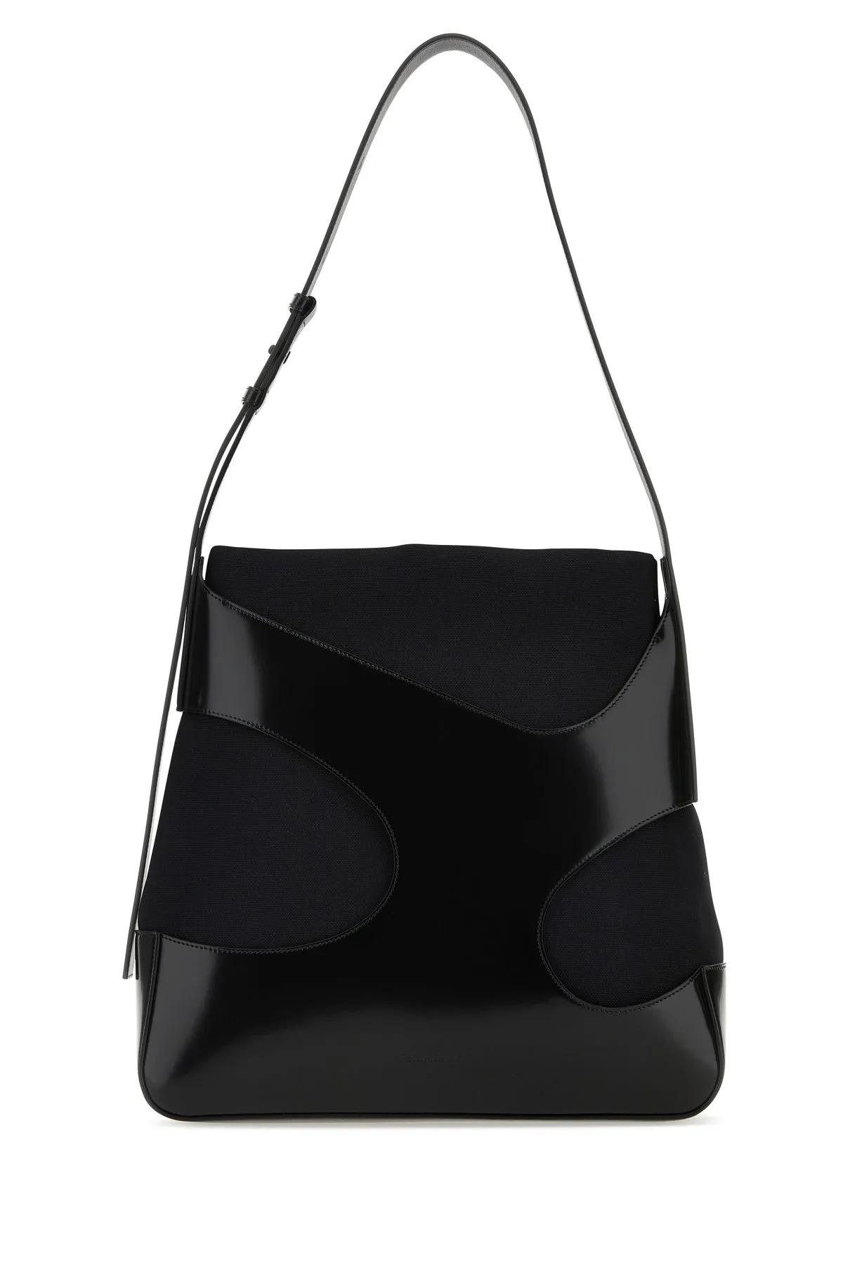 【送料&関税込】Ferragamo Black Leather And Canvas Cut Out S Ferragamo Black Leather And Canvas Cut Out Shoulder Bag