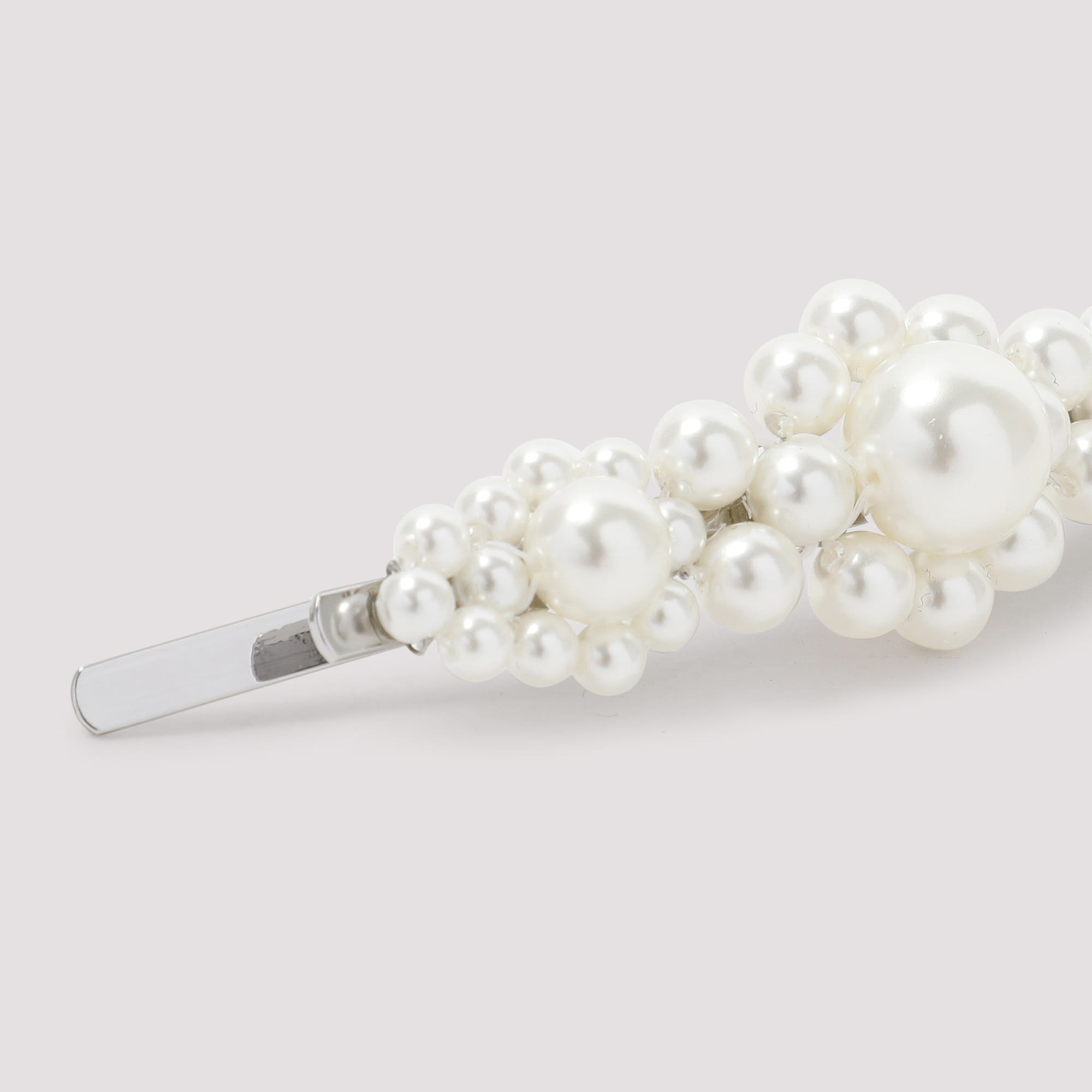 ヘアアクセサリー Large Flower Hair Clip - Simone Rocha - Pearl - Beige Simone Rocha - Pearl Large Flower Hair Clip – Frances May